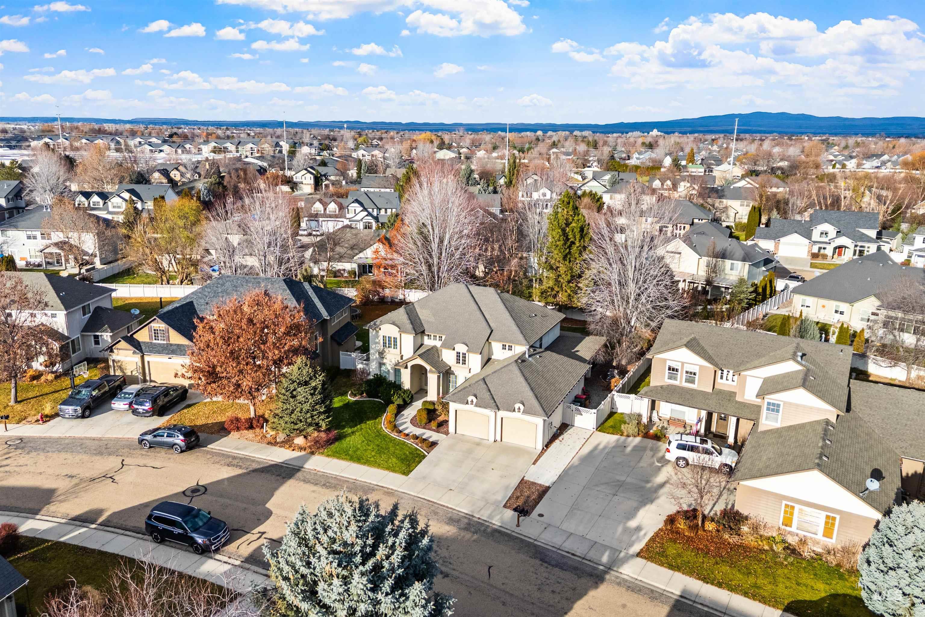 2452 W Astonte Dr, Meridian, Idaho 83646, 4 Bedrooms, 3 Bathrooms, Residential For Sale, Price $695,000,MLS 98969023