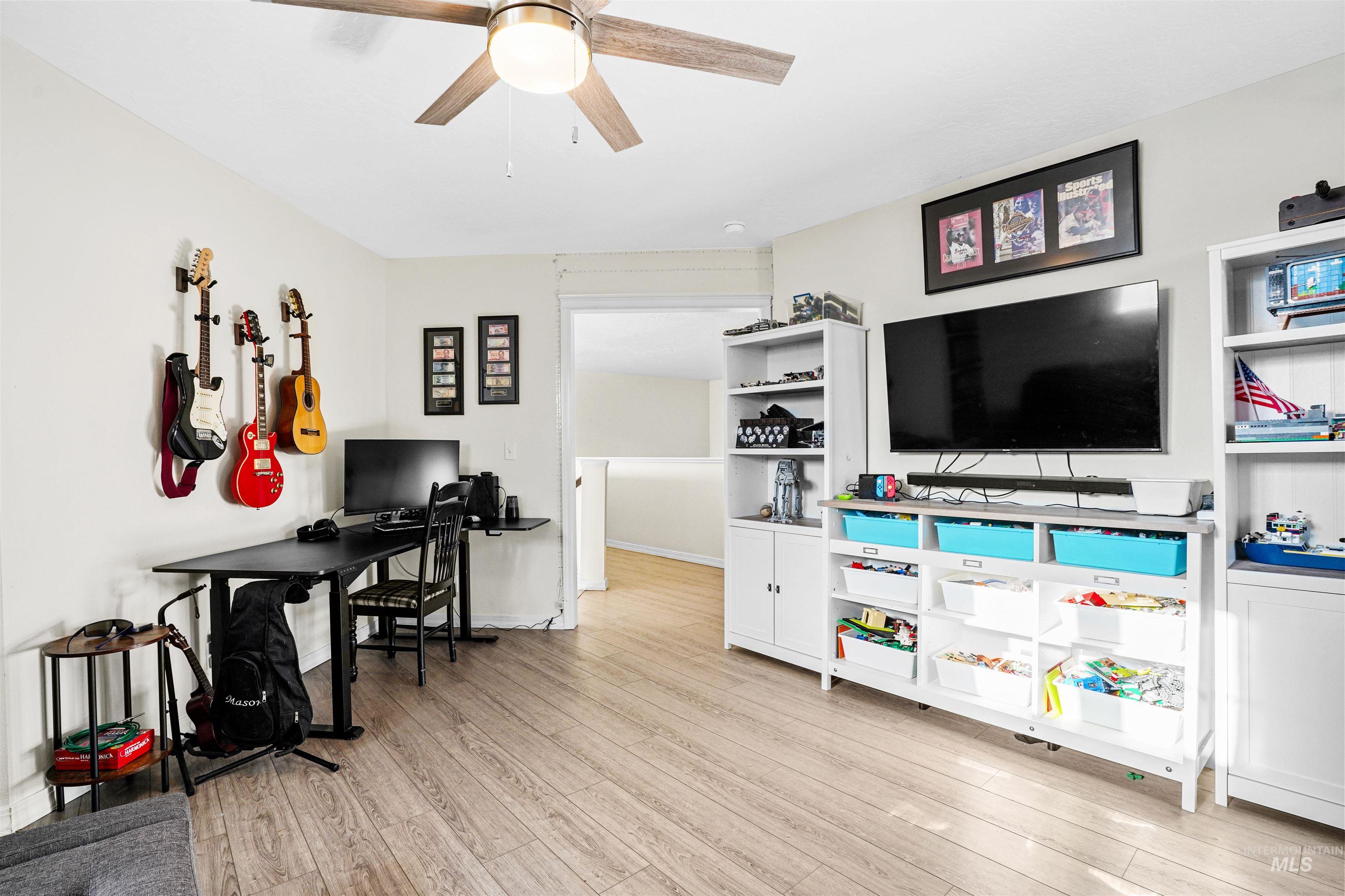 2452 W Astonte Dr, Meridian, Idaho 83646, 4 Bedrooms, 3 Bathrooms, Residential For Sale, Price $695,000,MLS 98969023