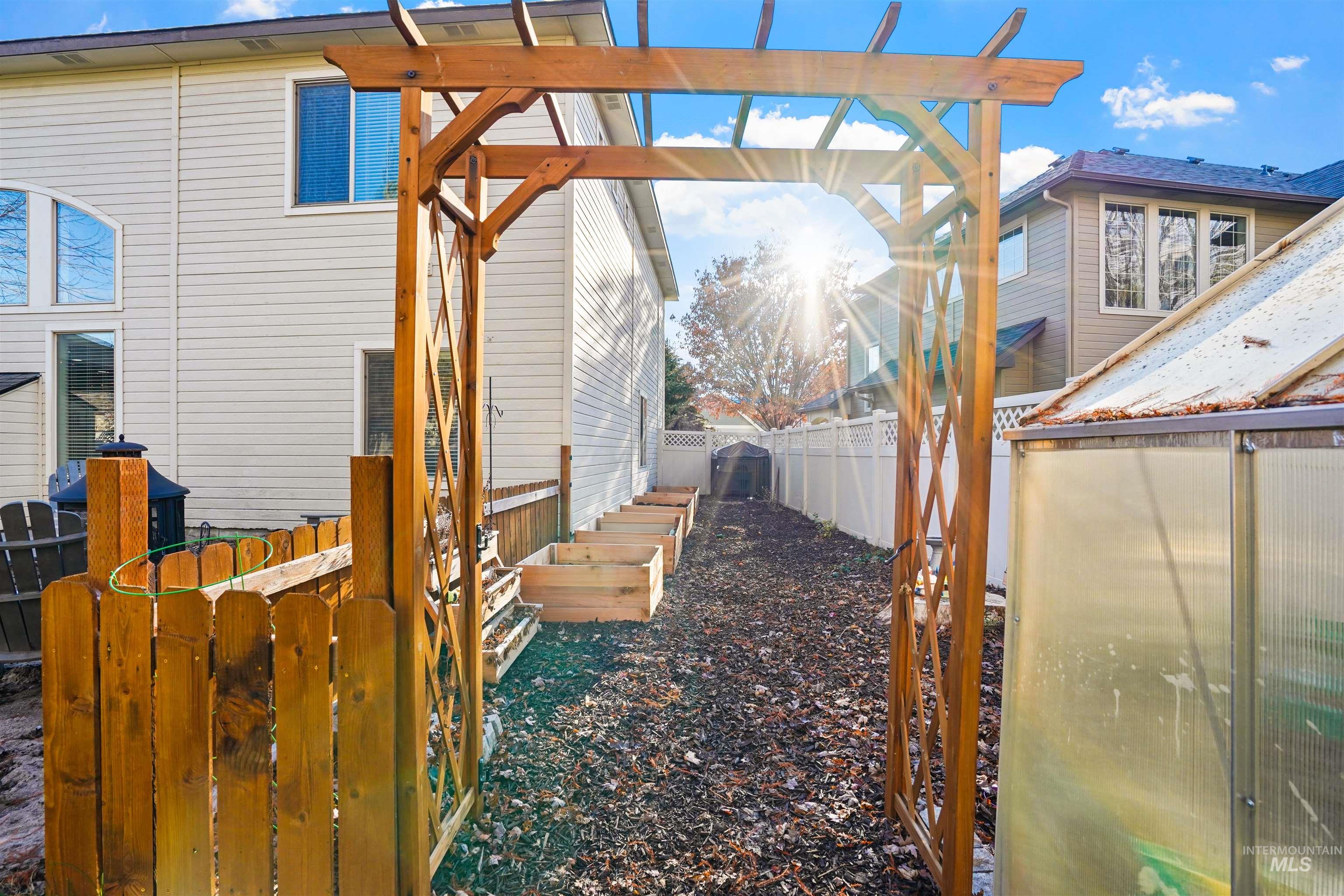 2452 W Astonte Dr, Meridian, Idaho 83646, 4 Bedrooms, 3 Bathrooms, Residential For Sale, Price $695,000,MLS 98969023