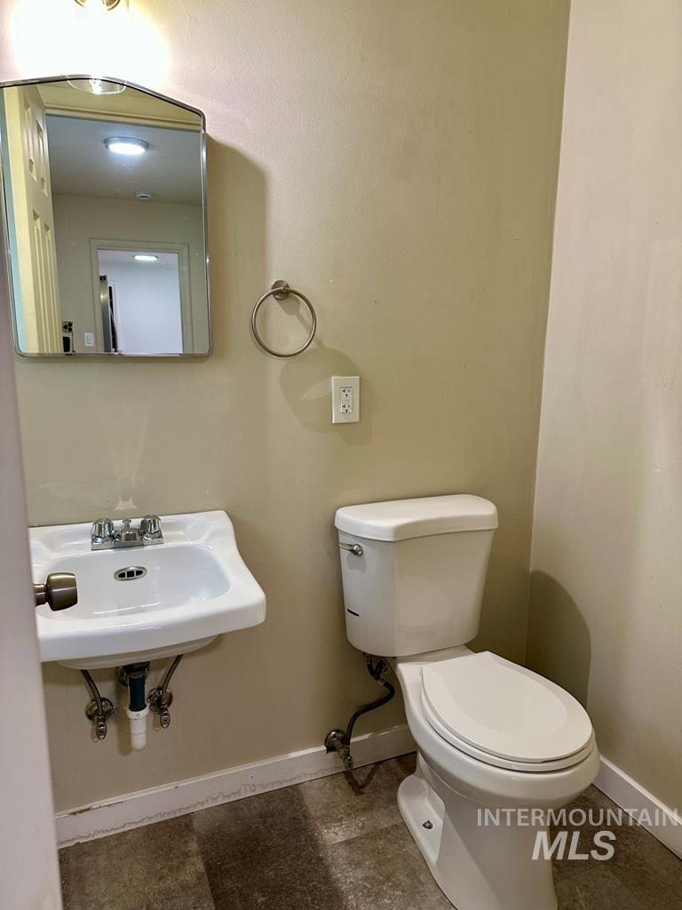 2214-2216 S Hervey, Boise, Idaho 83705-4074, 5 Bedrooms, 2.5 Bathrooms, Residential Income For Sale, Price $875,000, 98969025