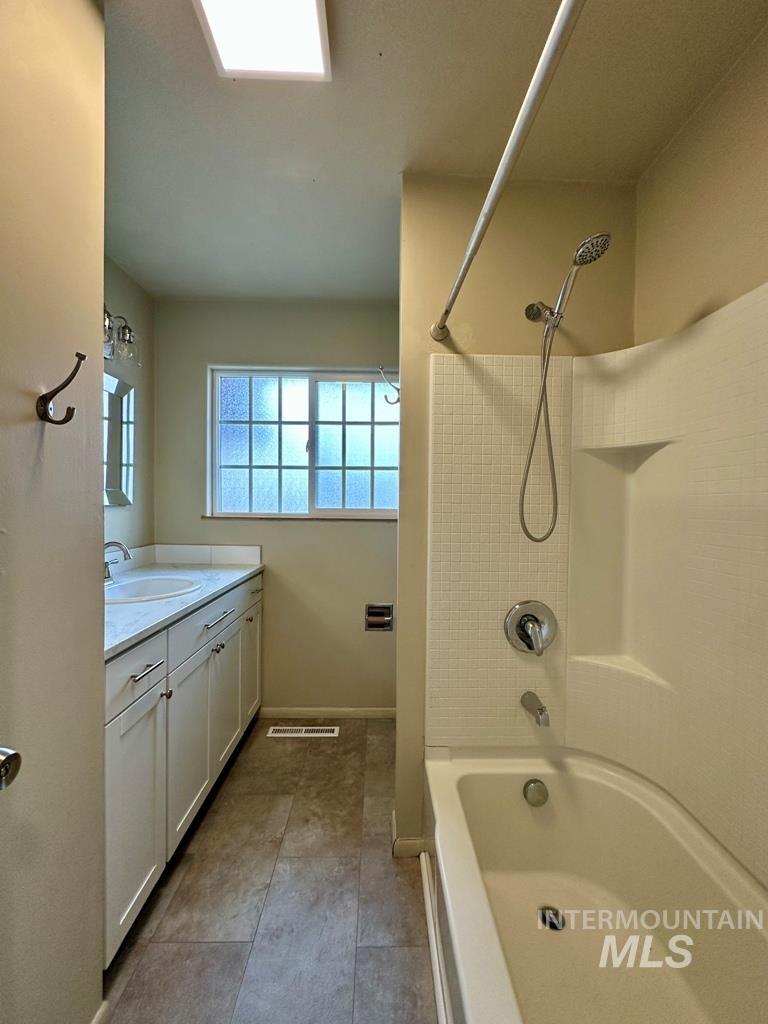 2214-2216 S Hervey, Boise, Idaho 83705-4074, 5 Bedrooms, 2.5 Bathrooms, Residential Income For Sale, Price $875,000, 98969025