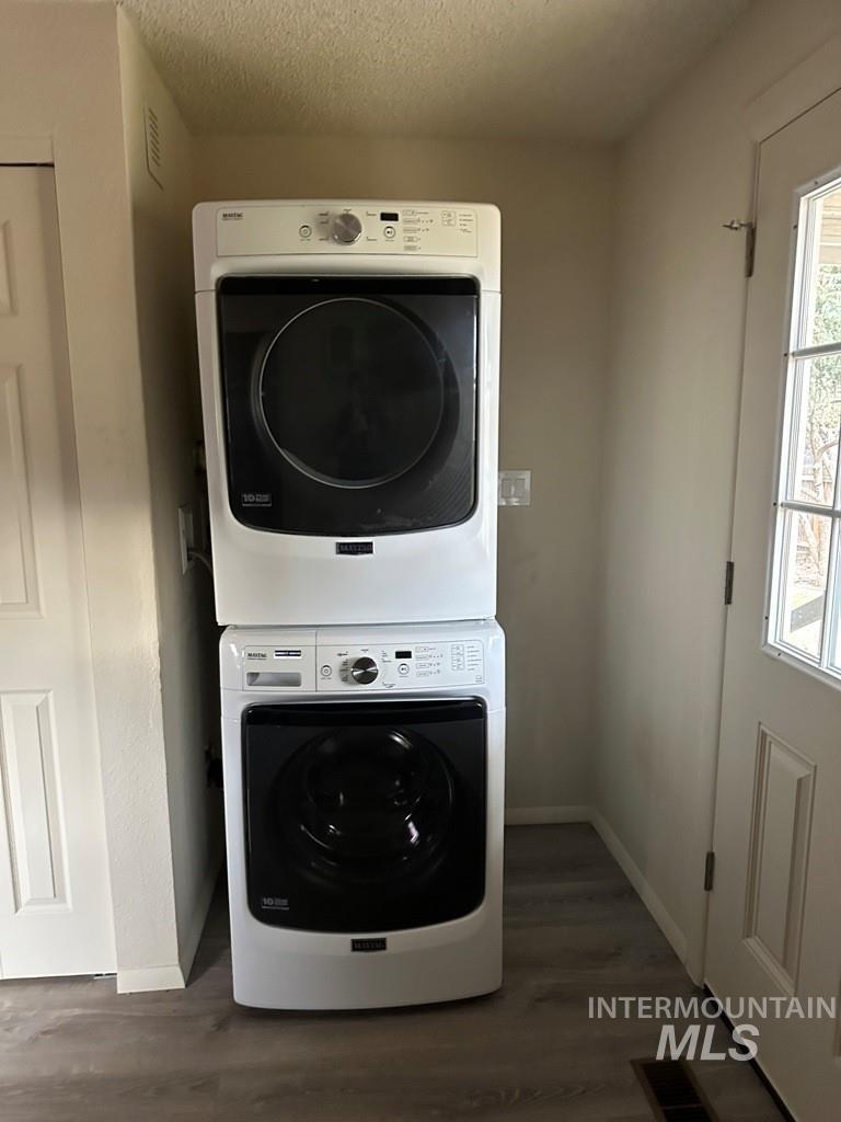 2214-2216 S Hervey, Boise, Idaho 83705-4074, 5 Bedrooms, 2.5 Bathrooms, Residential Income For Sale, Price $875,000, 98969025