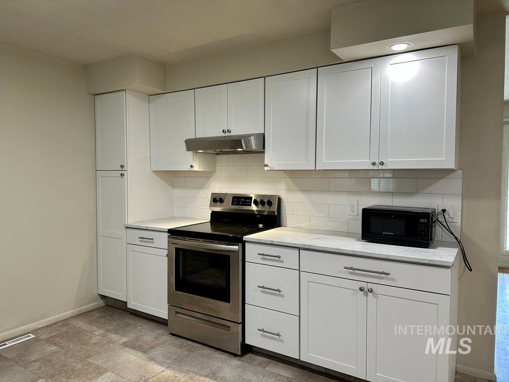 2214-2216 S Hervey, Boise, Idaho 83705-4074, 5 Bedrooms, 2.5 Bathrooms, Residential Income For Sale, Price $875,000, 98969025