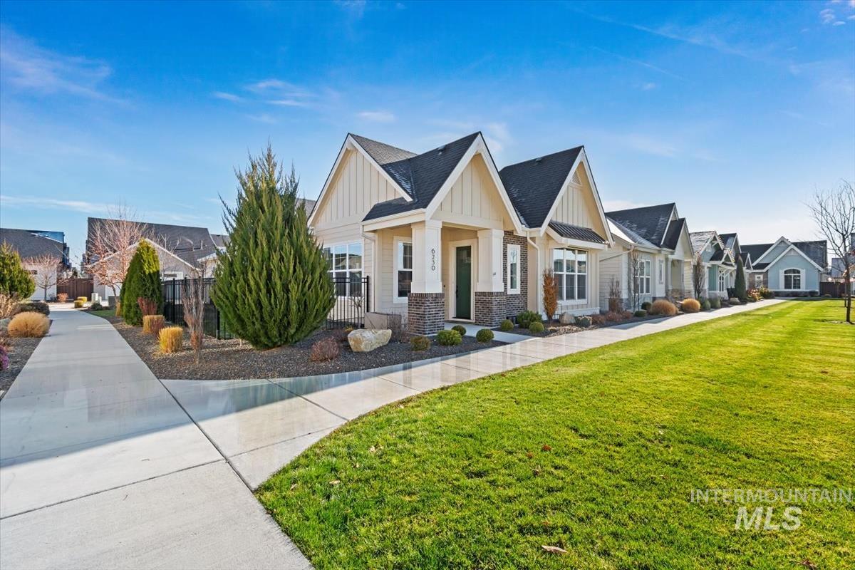 6230 N Bolsena Ln, Meridian, Idaho 83646-7601, 2 Bedrooms, 2 Bathrooms, Residential For Sale, Price $609,000,MLS 98969029