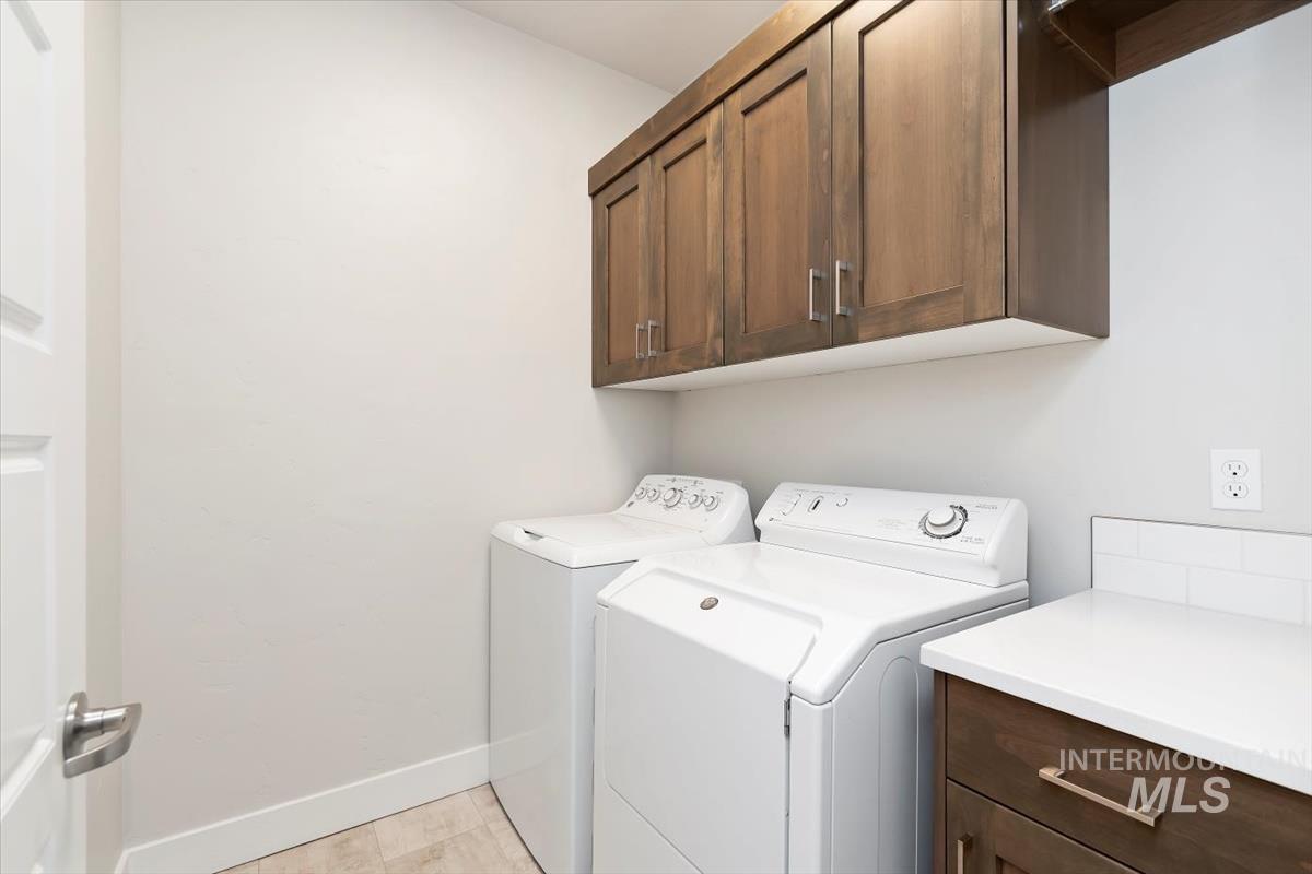 6230 N Bolsena Ln, Meridian, Idaho 83646-7601, 2 Bedrooms, 2 Bathrooms, Residential For Sale, Price $609,000,MLS 98969029