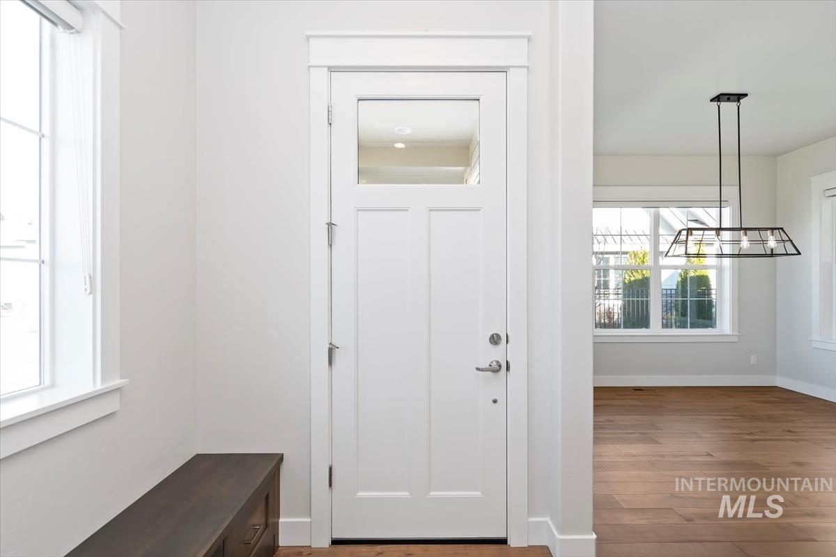 6230 N Bolsena Ln, Meridian, Idaho 83646-7601, 2 Bedrooms, 2 Bathrooms, Residential For Sale, Price $609,000,MLS 98969029