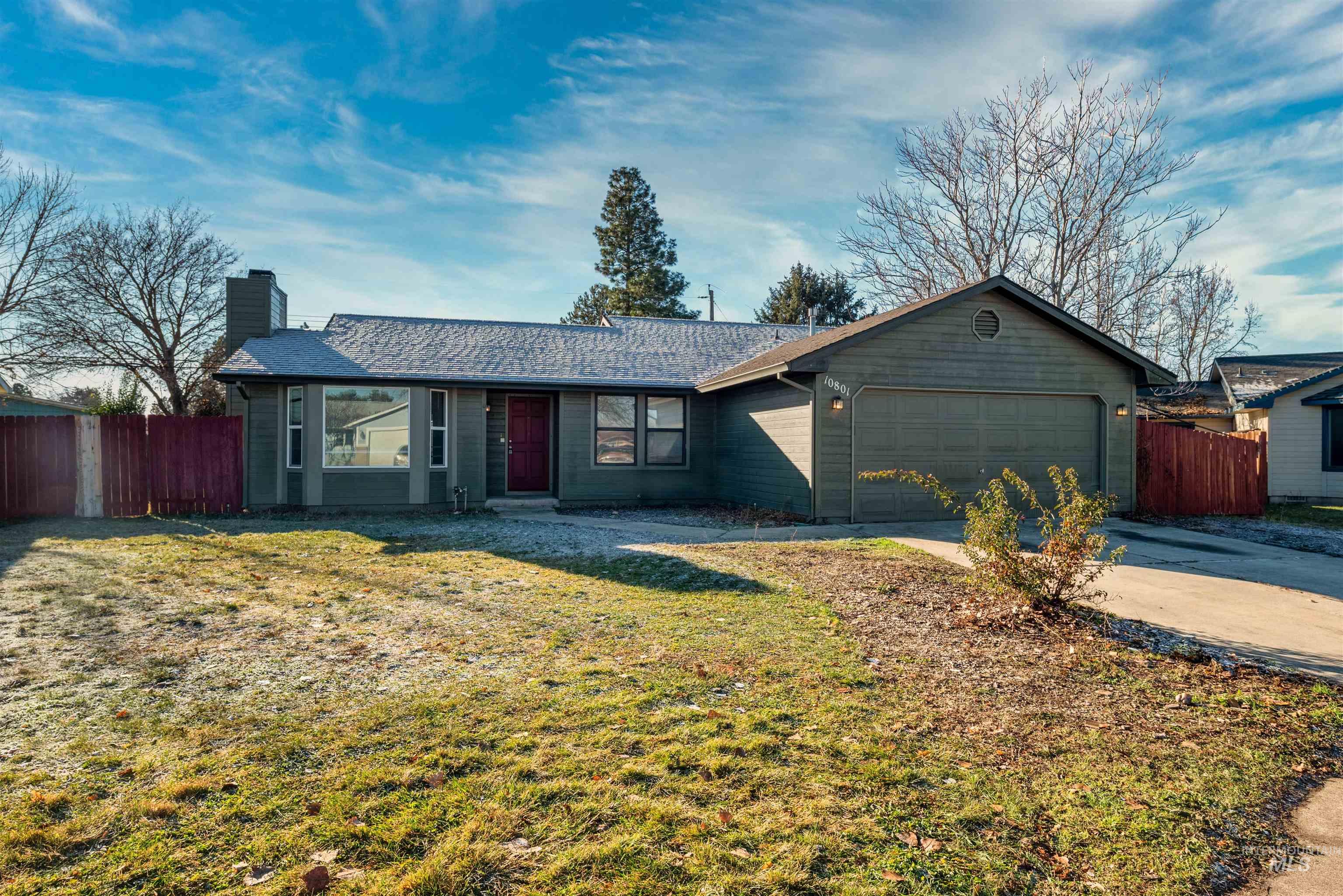 10801 W Excalibur St, Boise, Idaho 83713, 3 Bedrooms, 2 Bathrooms, Residential For Sale, Price $365,000,MLS 98969033
