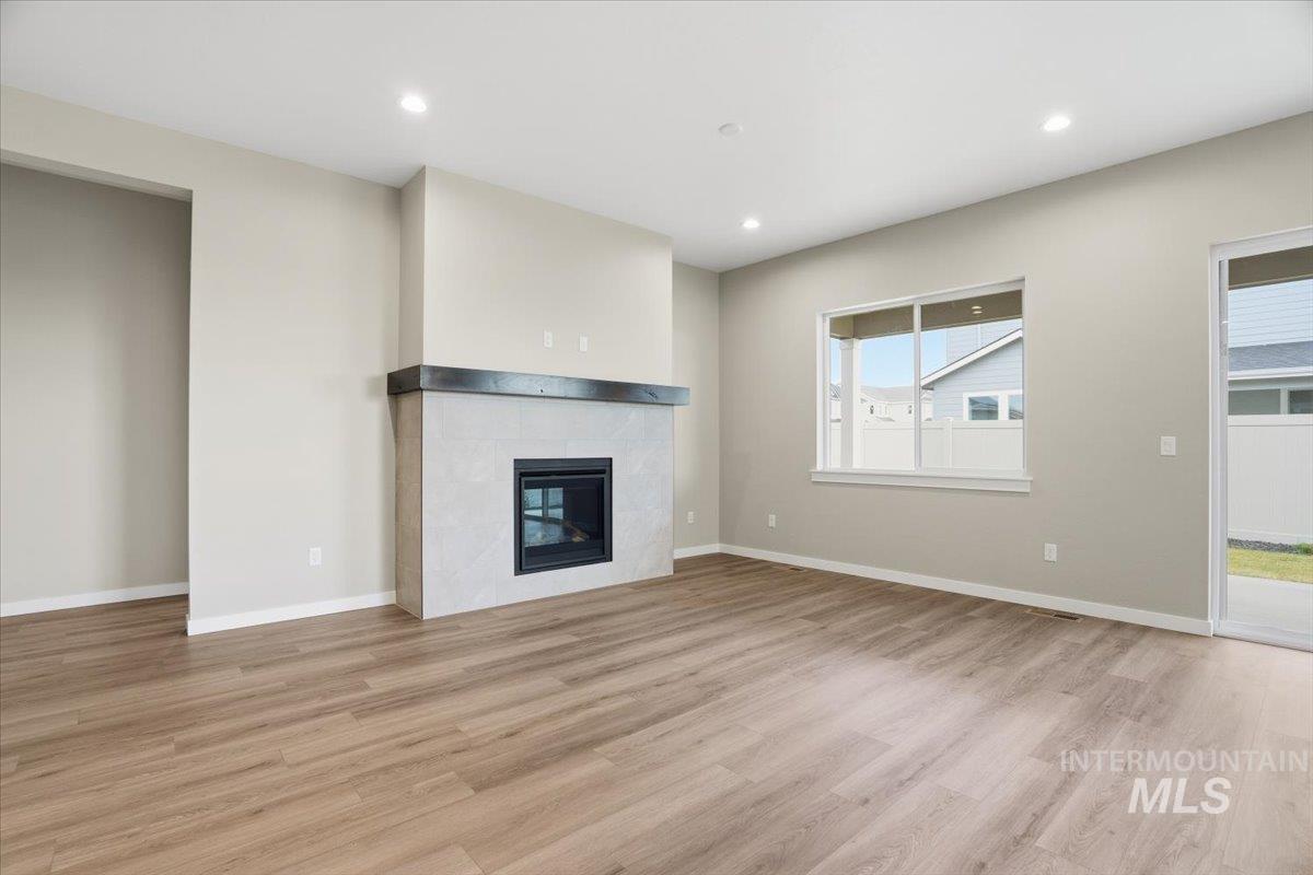 2292 N Ice Fire Ave, Star, Idaho 83669, 3 Bedrooms, 2 Bathrooms, Residential For Sale, Price $559,990,MLS 98969034