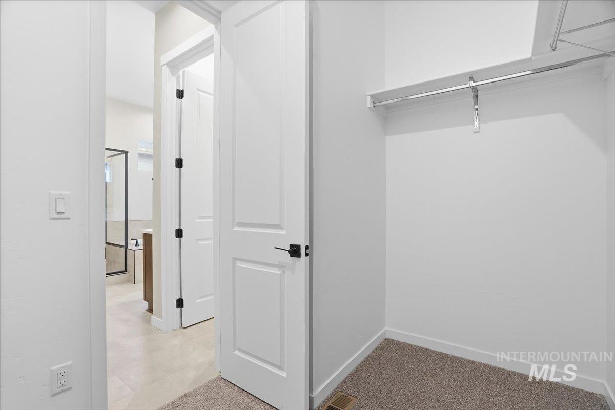 2292 N Ice Fire Ave, Star, Idaho 83669, 3 Bedrooms, 2 Bathrooms, Residential For Sale, Price $559,990,MLS 98969034