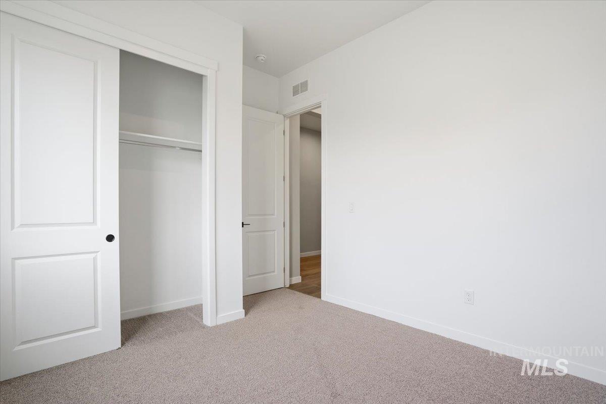 2292 N Ice Fire Ave, Star, Idaho 83669, 3 Bedrooms, 2 Bathrooms, Residential For Sale, Price $559,990,MLS 98969034