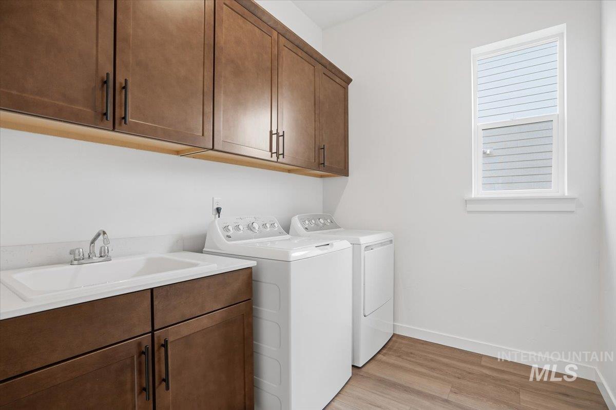 2292 N Ice Fire Ave, Star, Idaho 83669, 3 Bedrooms, 2 Bathrooms, Residential For Sale, Price $559,990,MLS 98969034