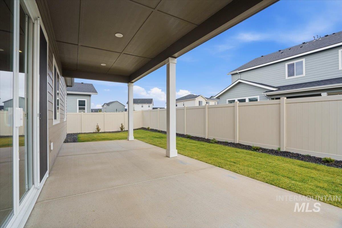 2292 N Ice Fire Ave, Star, Idaho 83669, 3 Bedrooms, 2 Bathrooms, Residential For Sale, Price $559,990,MLS 98969034