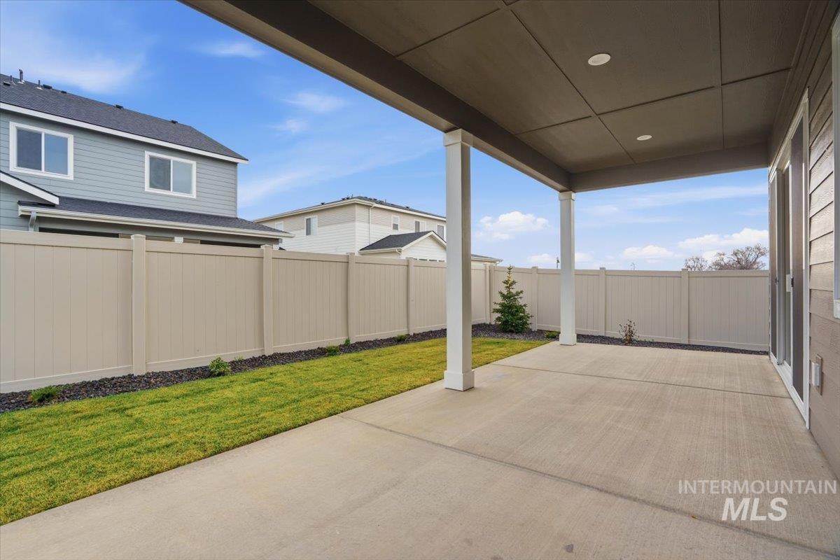 2292 N Ice Fire Ave, Star, Idaho 83669, 3 Bedrooms, 2 Bathrooms, Residential For Sale, Price $559,990,MLS 98969034