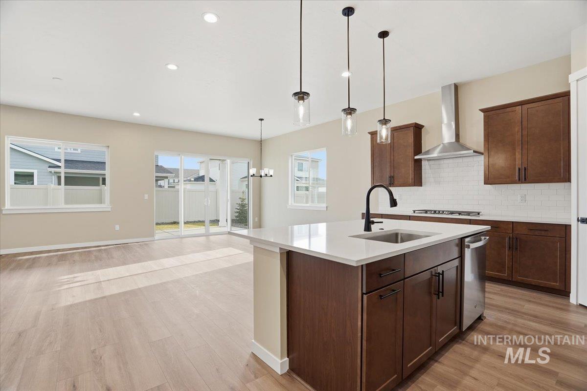 2292 N Ice Fire Ave, Star, Idaho 83669, 3 Bedrooms, 2 Bathrooms, Residential For Sale, Price $559,990,MLS 98969034