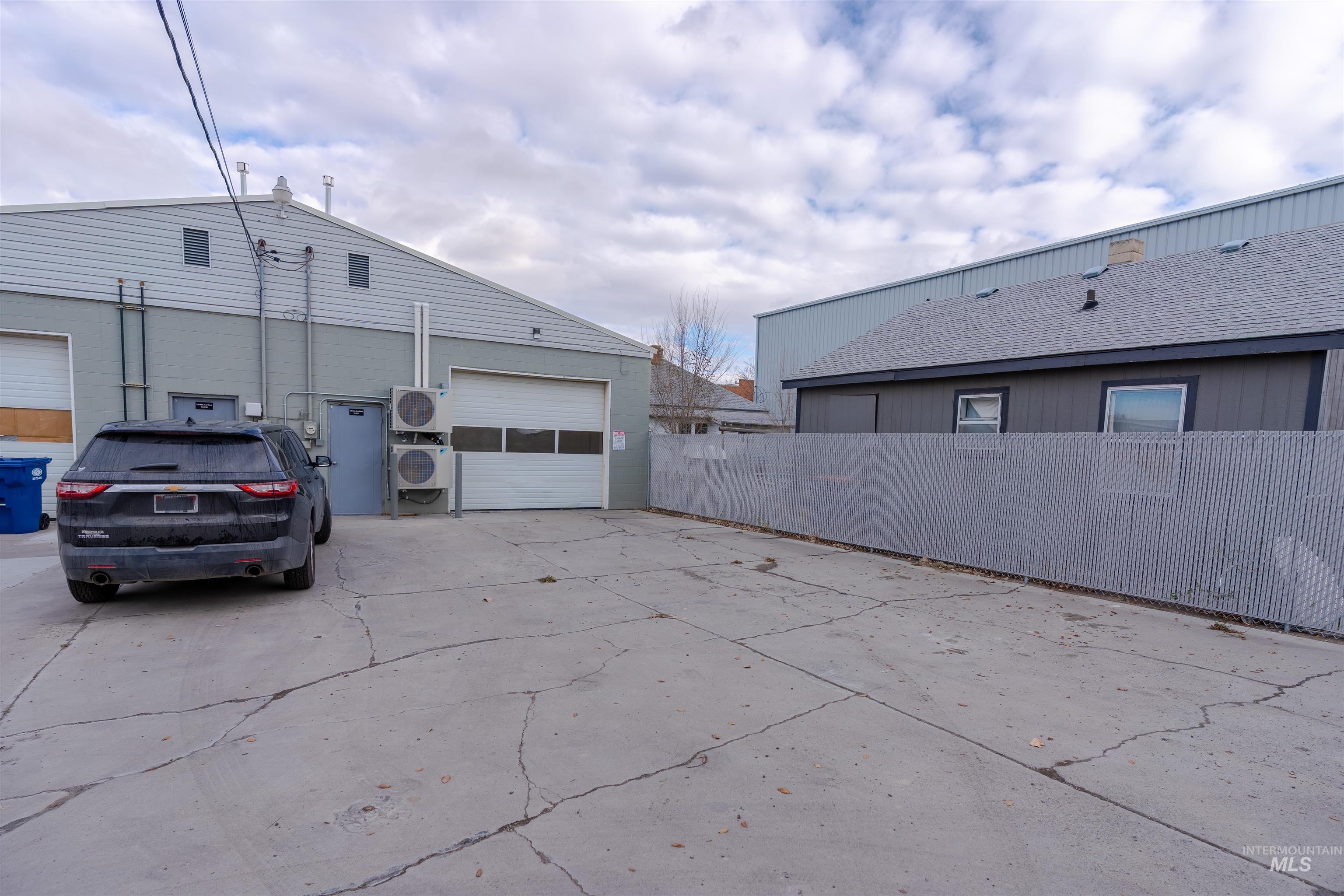 339 4th Ave W, Twin Falls, Idaho 83301, 2 Rooms, Business/Commercial For Sale, Price $19,800,MLS 98969036