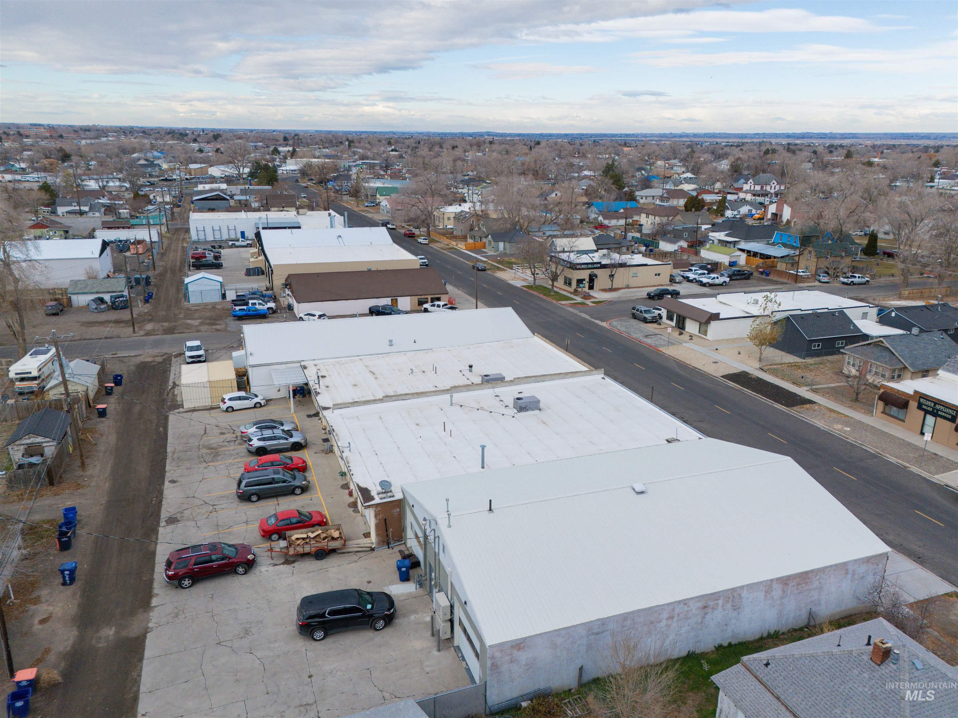 339 4th Ave W, Twin Falls, Idaho 83301, 2 Rooms, Business/Commercial For Sale, Price $19,800,MLS 98969036