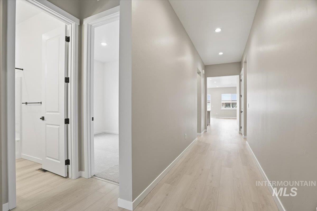 2309 N Ice Fire Ave, Star, Idaho 83669, 3 Bedrooms, 2 Bathrooms, Residential For Sale, Price $554,990,MLS 98969037