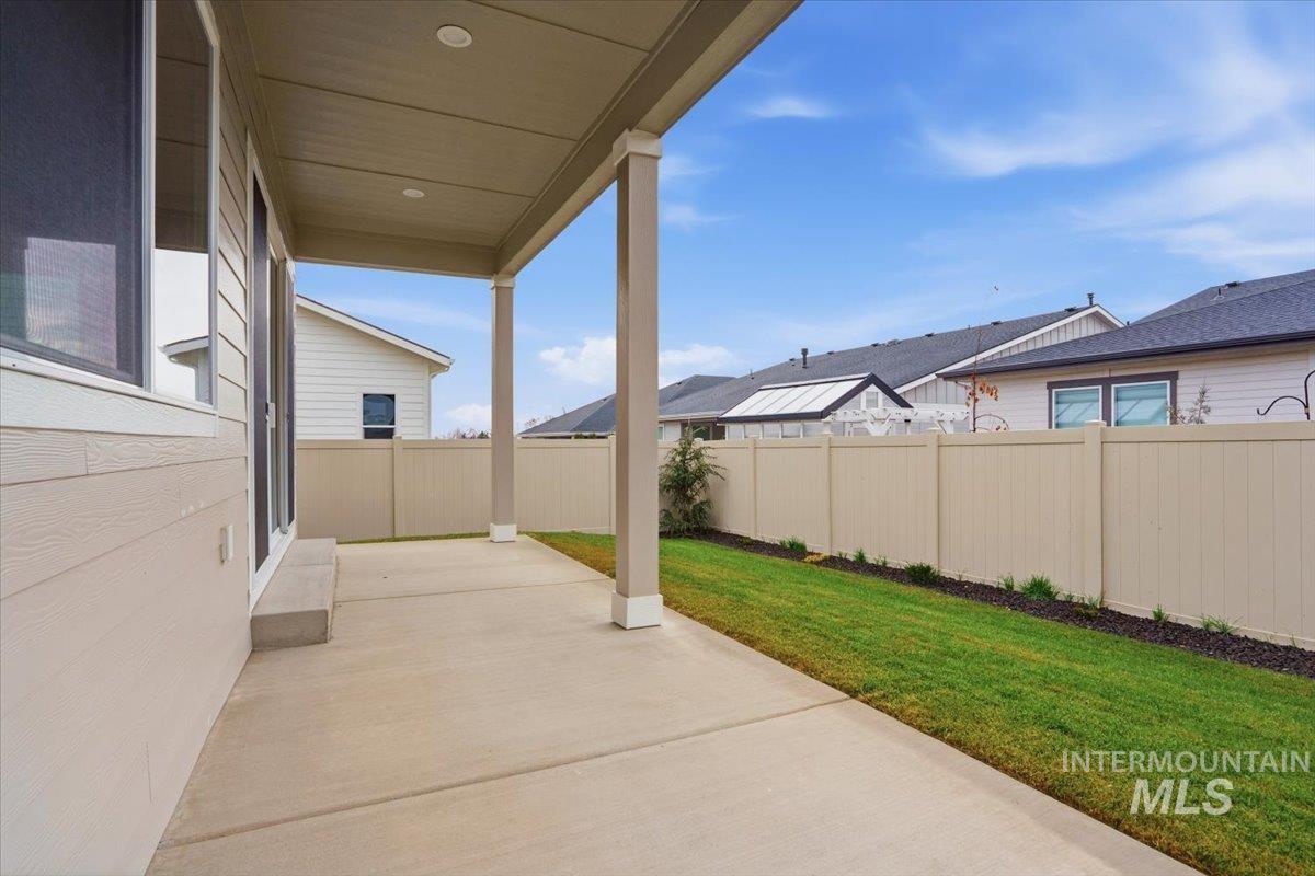 2309 N Ice Fire Ave, Star, Idaho 83669, 3 Bedrooms, 2 Bathrooms, Residential For Sale, Price $554,990,MLS 98969037