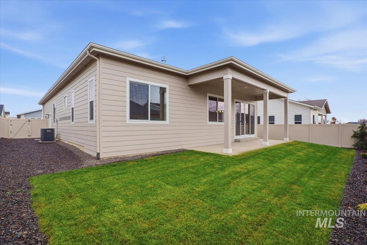 2309 N Ice Fire Ave, Star, Idaho 83669, 3 Bedrooms, 2 Bathrooms, Residential For Sale, Price $554,990,MLS 98969037