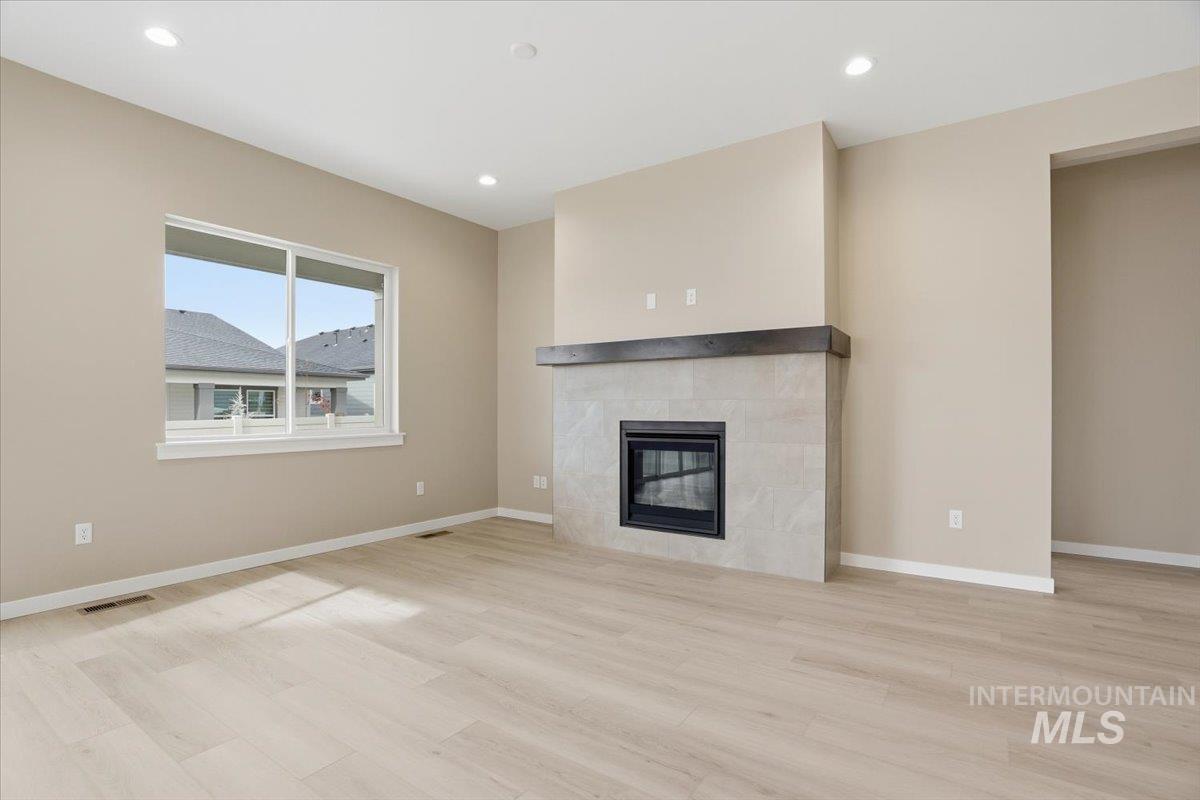 2309 N Ice Fire Ave, Star, Idaho 83669, 3 Bedrooms, 2 Bathrooms, Residential For Sale, Price $554,990,MLS 98969037