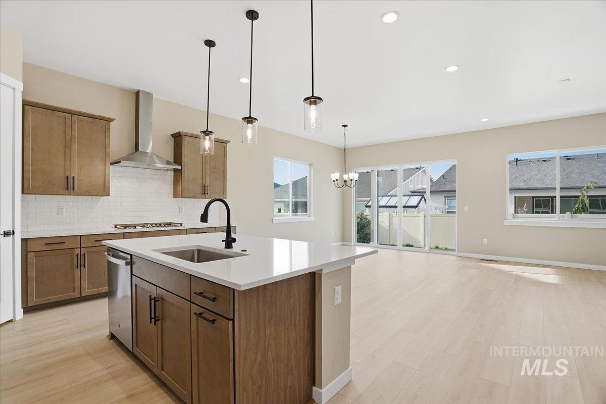 2309 N Ice Fire Ave, Star, Idaho 83669, 3 Bedrooms, 2 Bathrooms, Residential For Sale, Price $554,990,MLS 98969037