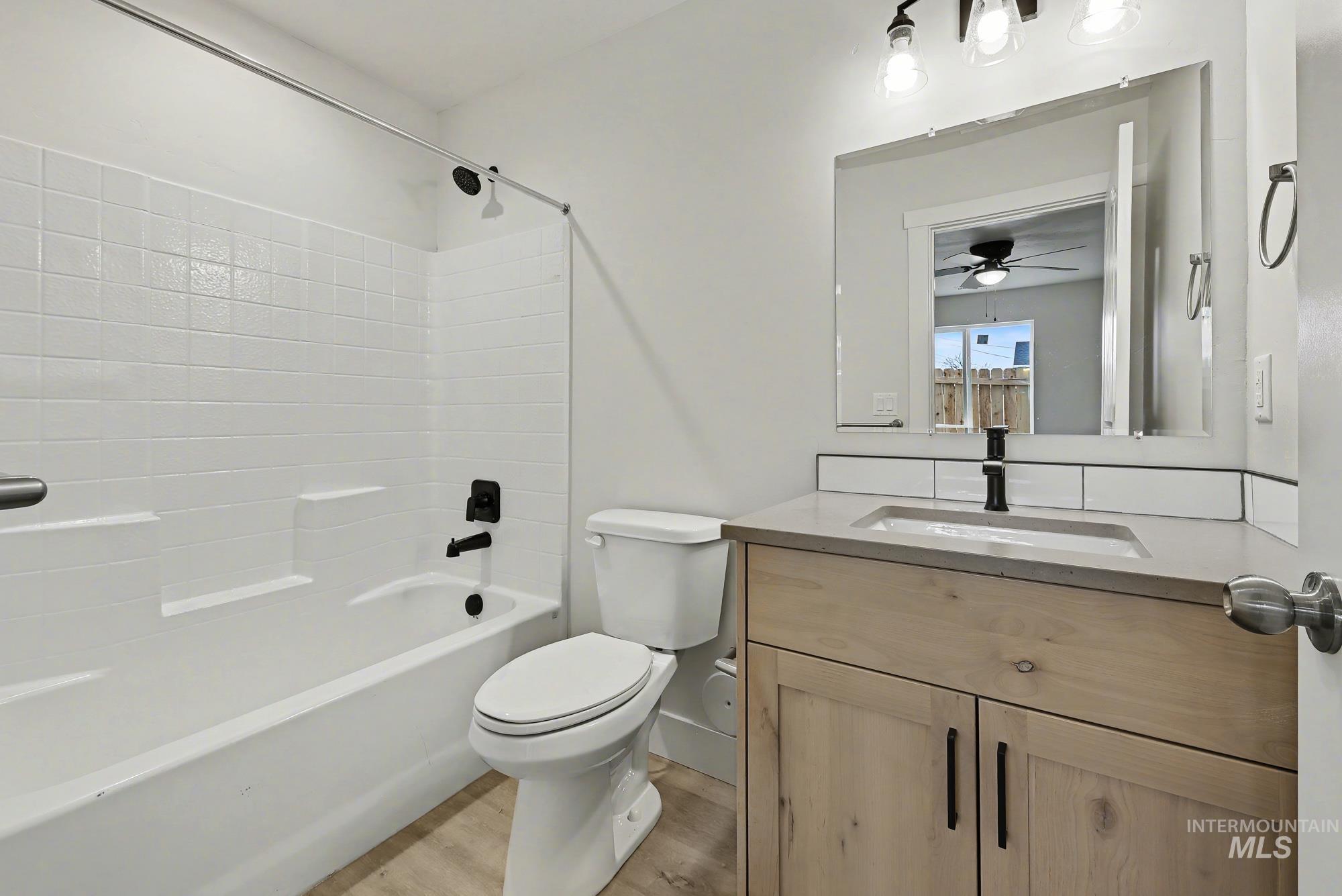 326 Packer Lane, Homedale, Idaho 83628, 3 Bedrooms, 2 Bathrooms, Residential For Sale, Price $335,000,MLS 98969038