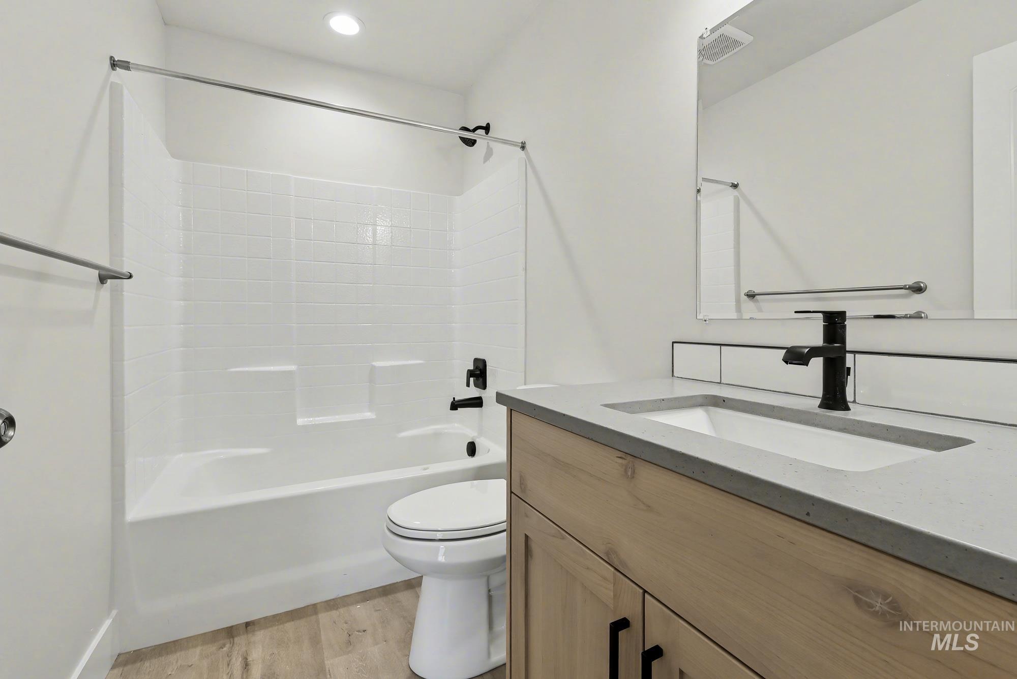 326 Packer Lane, Homedale, Idaho 83628, 3 Bedrooms, 2 Bathrooms, Residential For Sale, Price $335,000,MLS 98969038