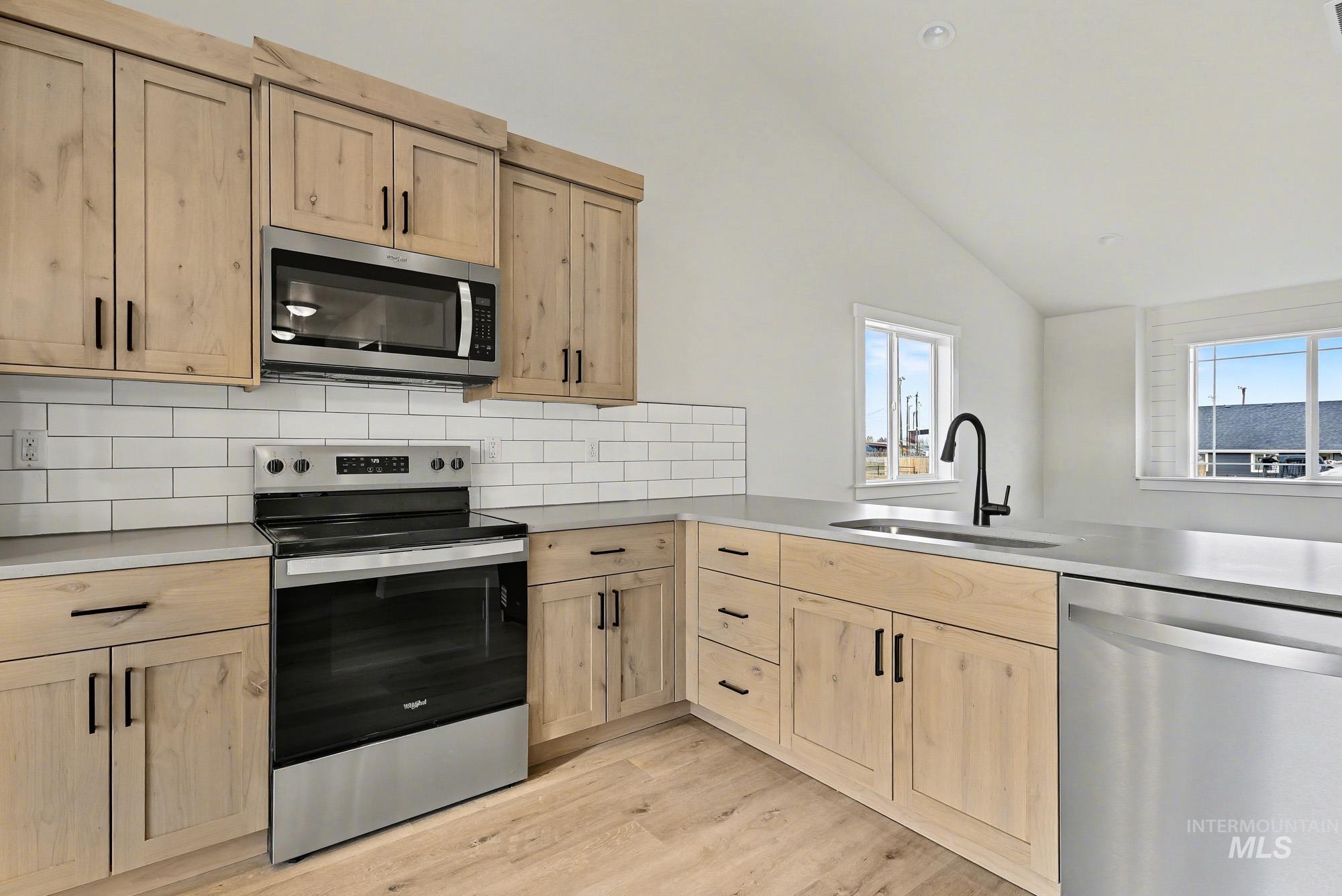 326 Packer Lane, Homedale, Idaho 83628, 3 Bedrooms, 2 Bathrooms, Residential For Sale, Price $335,000,MLS 98969038