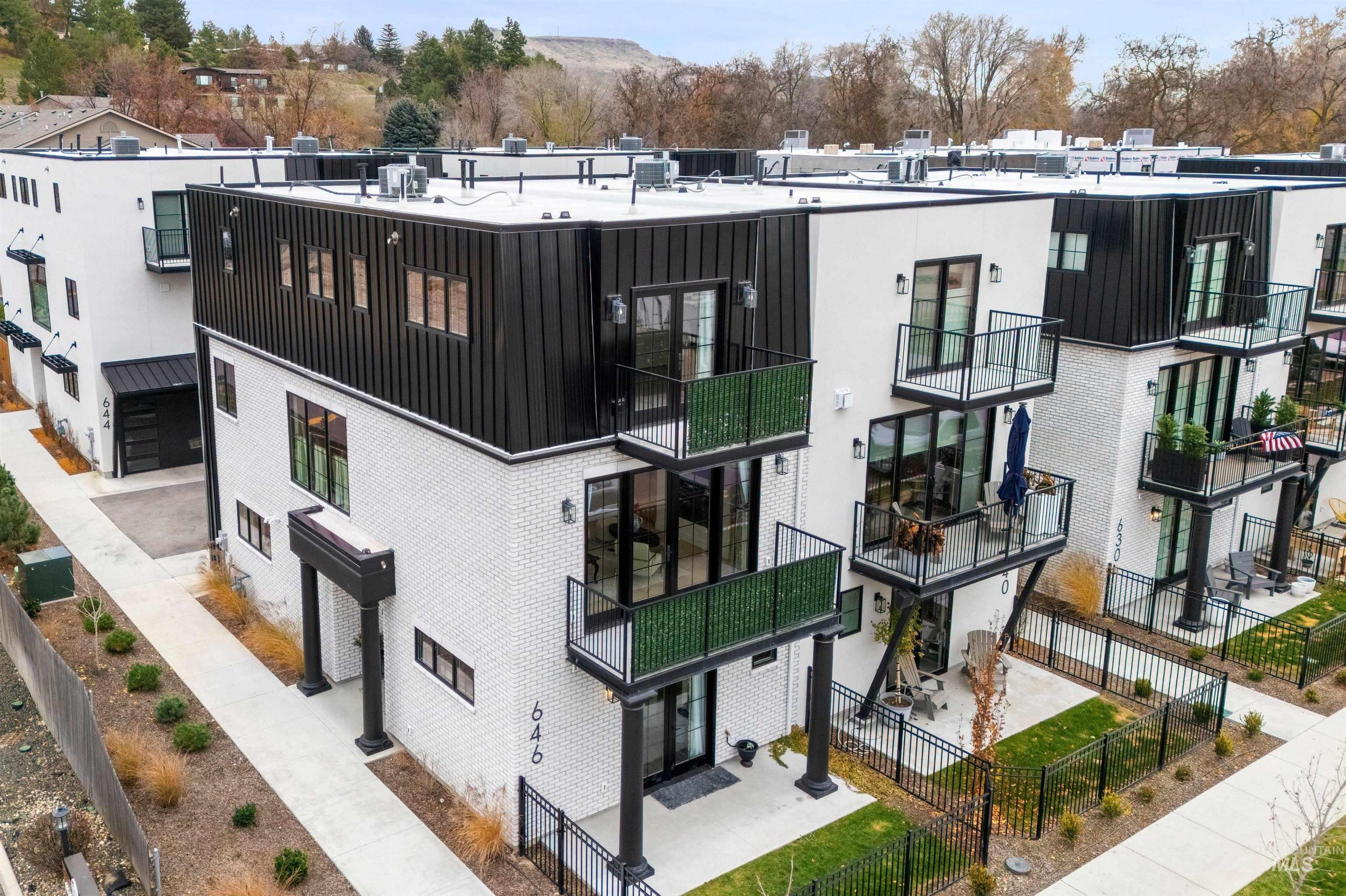 646 N Avenue H Avenue, Boise, Idaho 83712, 3 Bedrooms, 3.5 Bathrooms, Residential For Sale, Price $917,000,MLS 98969039