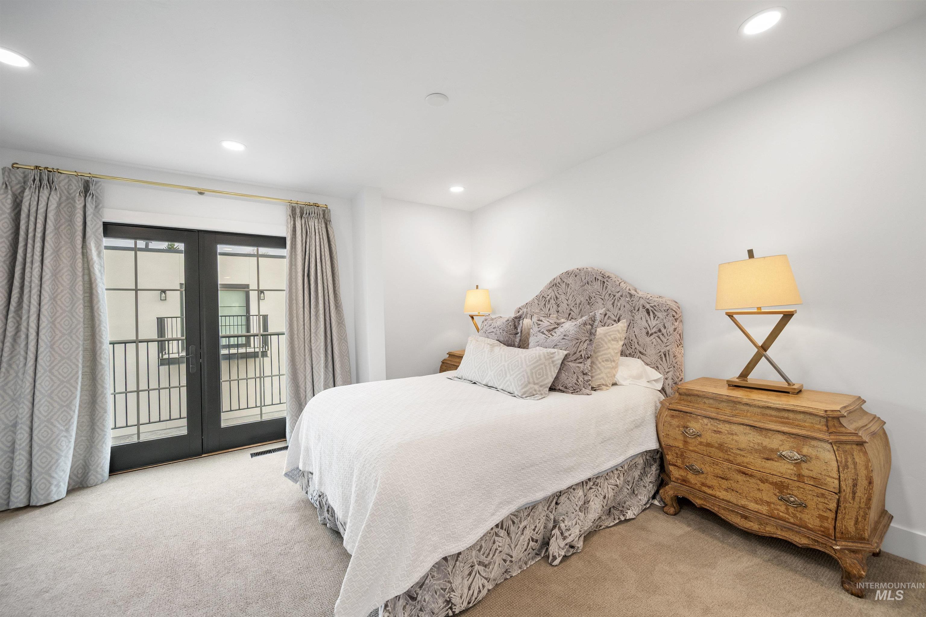 646 N Avenue H Avenue, Boise, Idaho 83712, 3 Bedrooms, 3.5 Bathrooms, Residential For Sale, Price $917,000,MLS 98969039