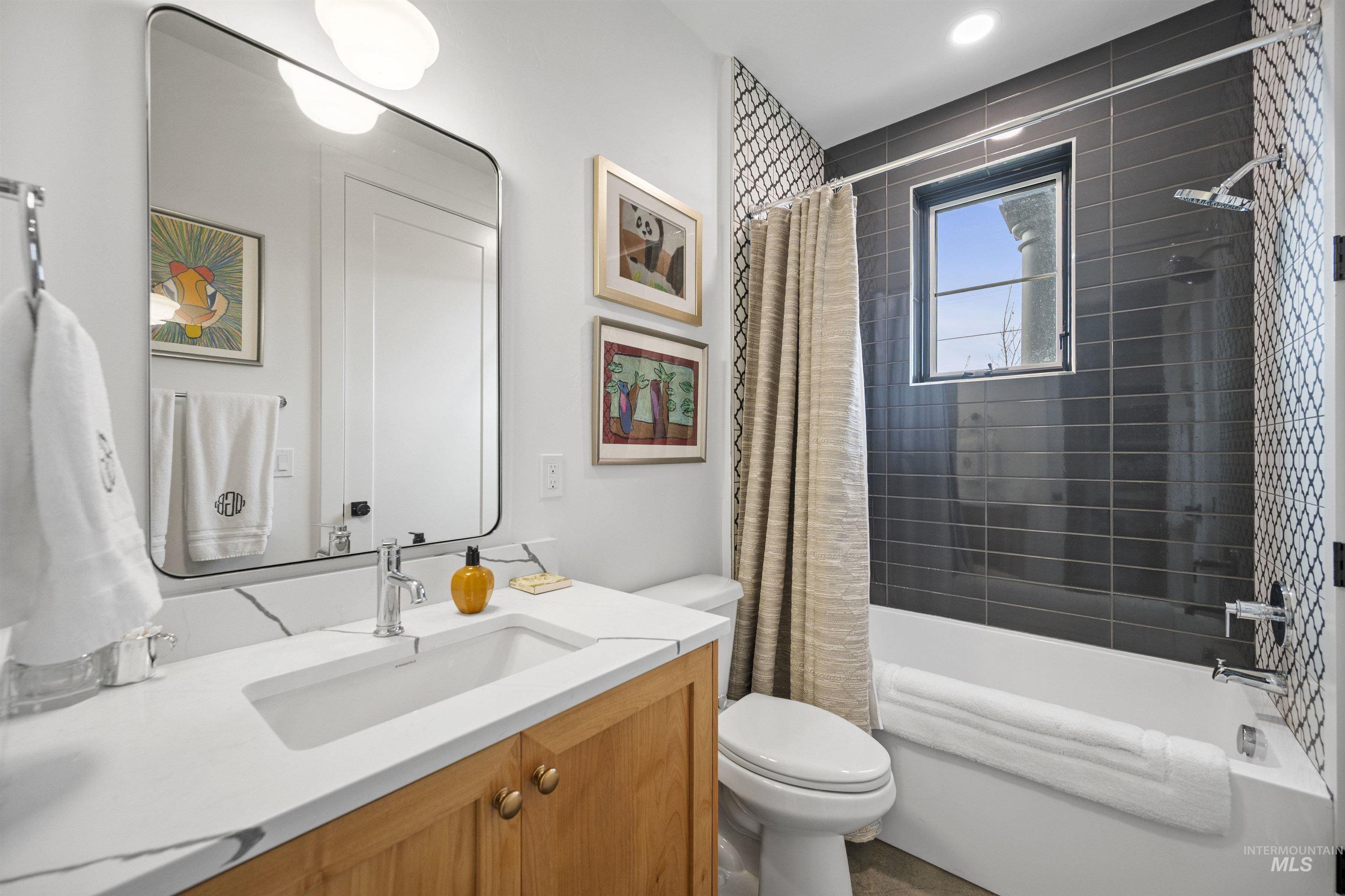 646 N Avenue H Avenue, Boise, Idaho 83712, 3 Bedrooms, 3.5 Bathrooms, Residential For Sale, Price $917,000,MLS 98969039