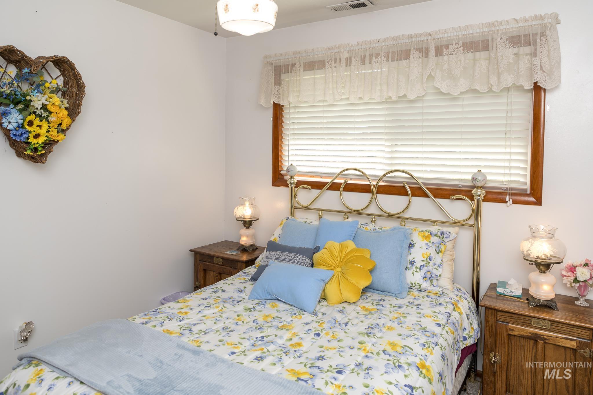 226 N 21st St, Payette, Idaho 83661, 4 Bedrooms, 2.5 Bathrooms, Residential For Sale, Price $390,000,MLS 98969040