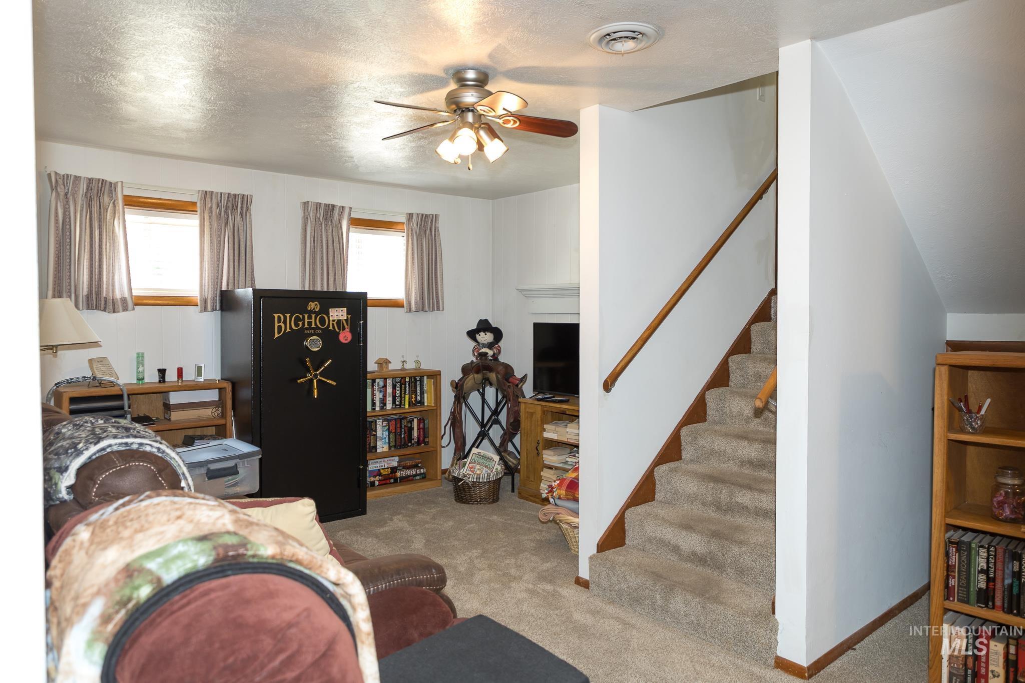 226 N 21st St, Payette, Idaho 83661, 4 Bedrooms, 2.5 Bathrooms, Residential For Sale, Price $390,000,MLS 98969040