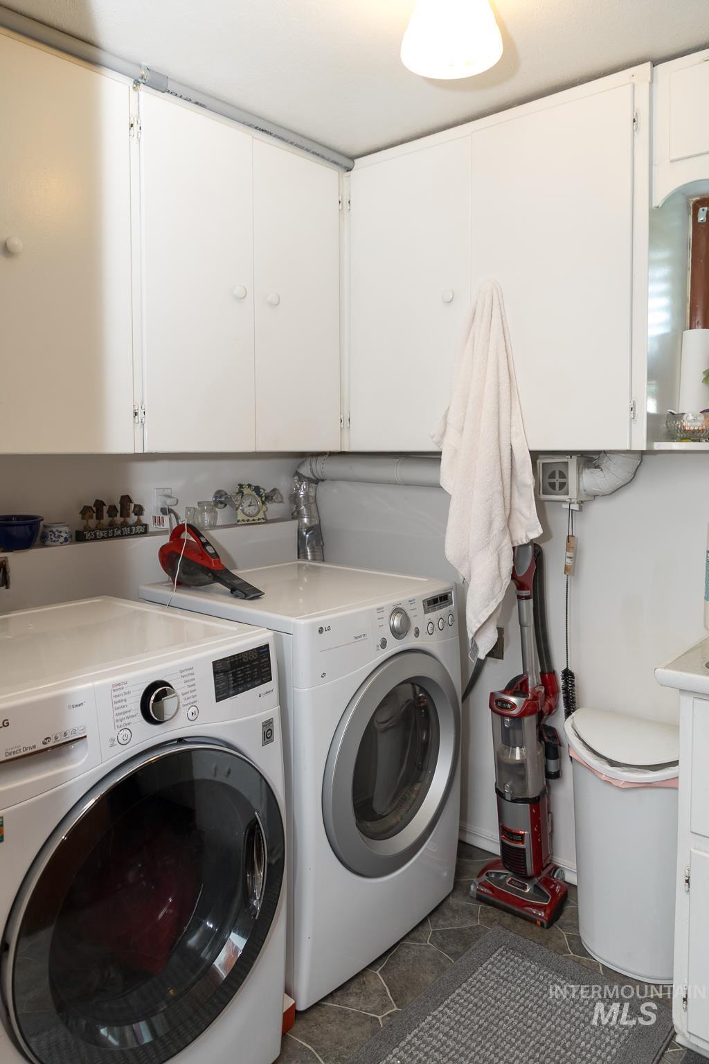 226 N 21st St, Payette, Idaho 83661, 4 Bedrooms, 2.5 Bathrooms, Residential For Sale, Price $390,000,MLS 98969040