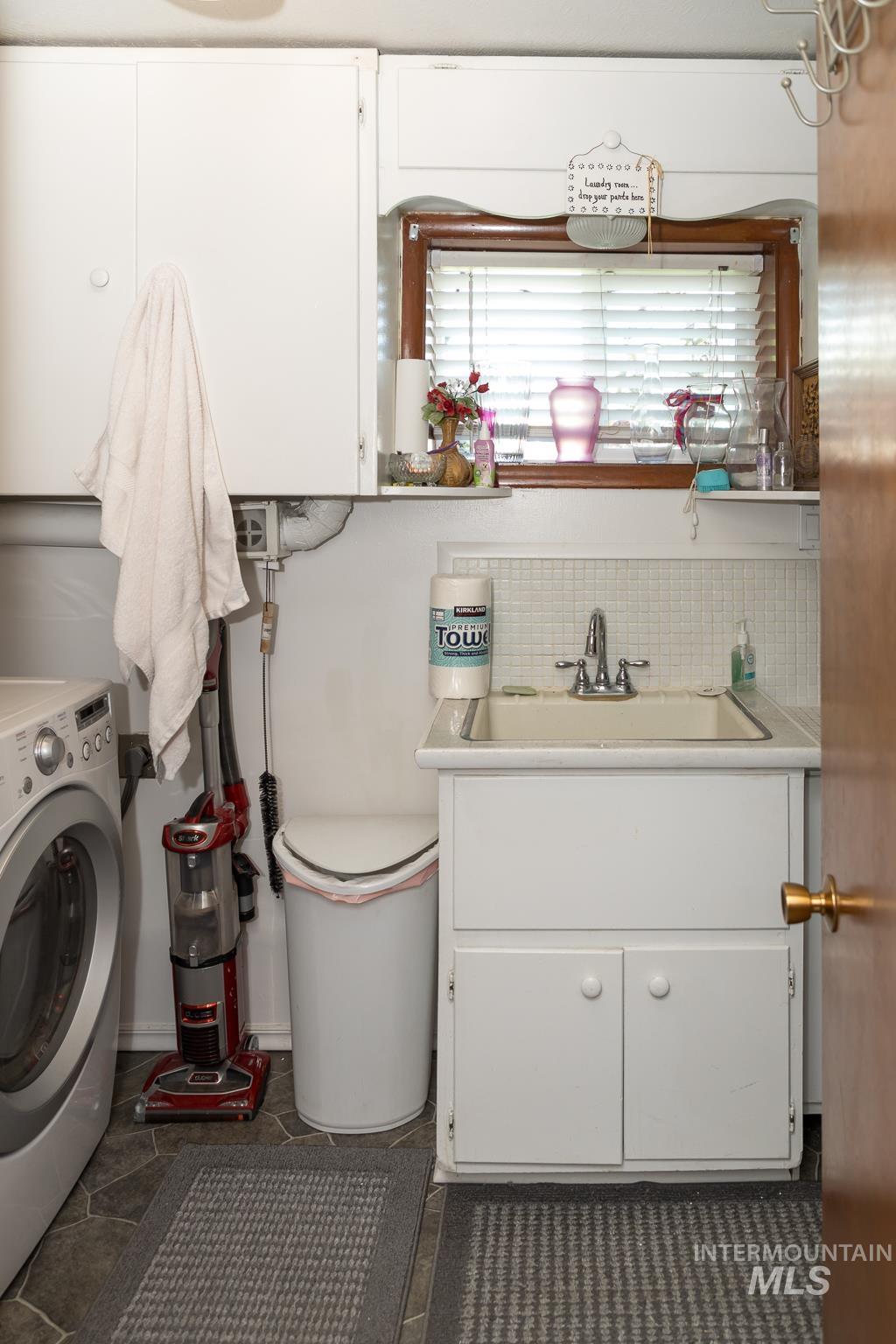 226 N 21st St, Payette, Idaho 83661, 4 Bedrooms, 2.5 Bathrooms, Residential For Sale, Price $390,000,MLS 98969040