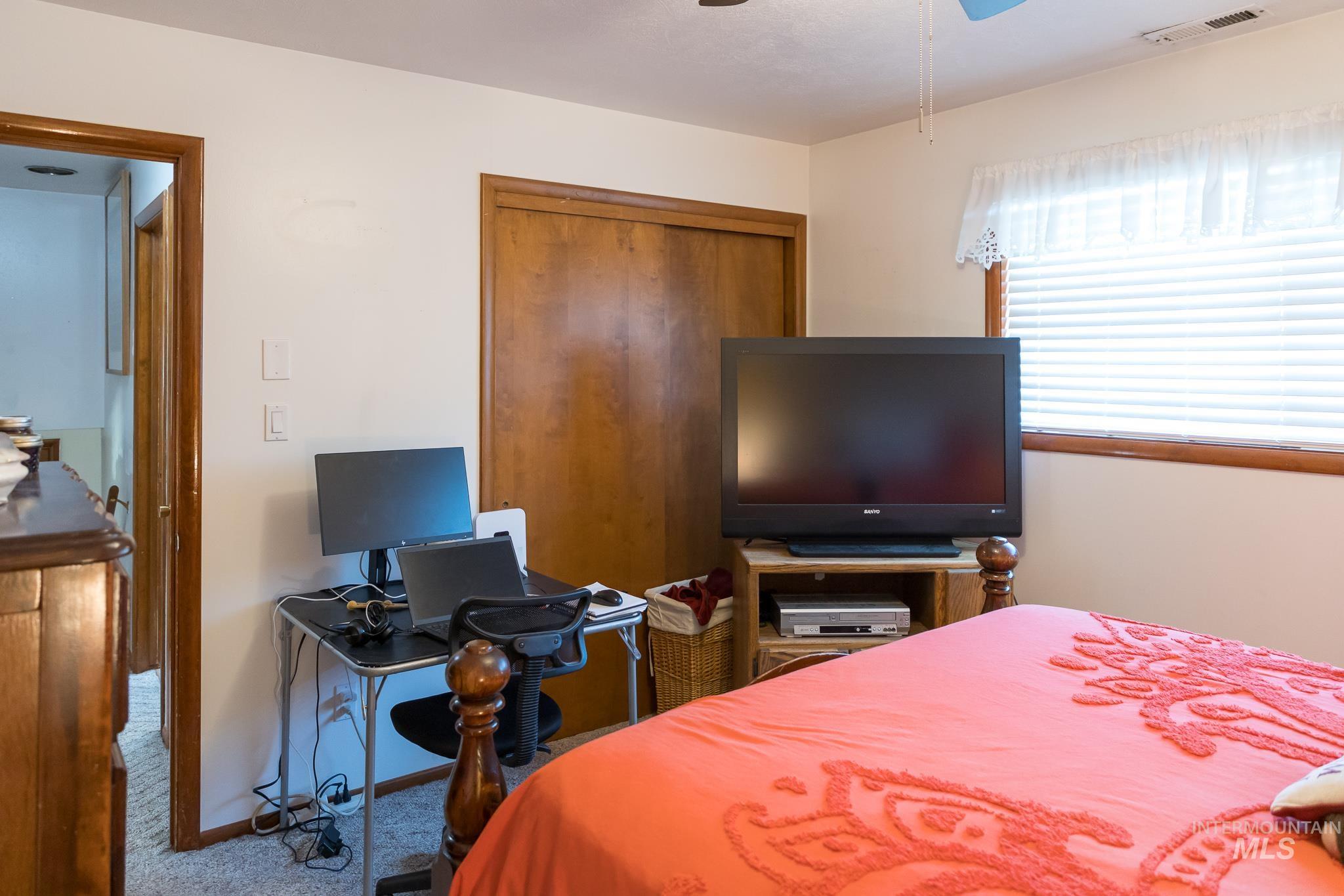 226 N 21st St, Payette, Idaho 83661, 4 Bedrooms, 2.5 Bathrooms, Residential For Sale, Price $390,000,MLS 98969040