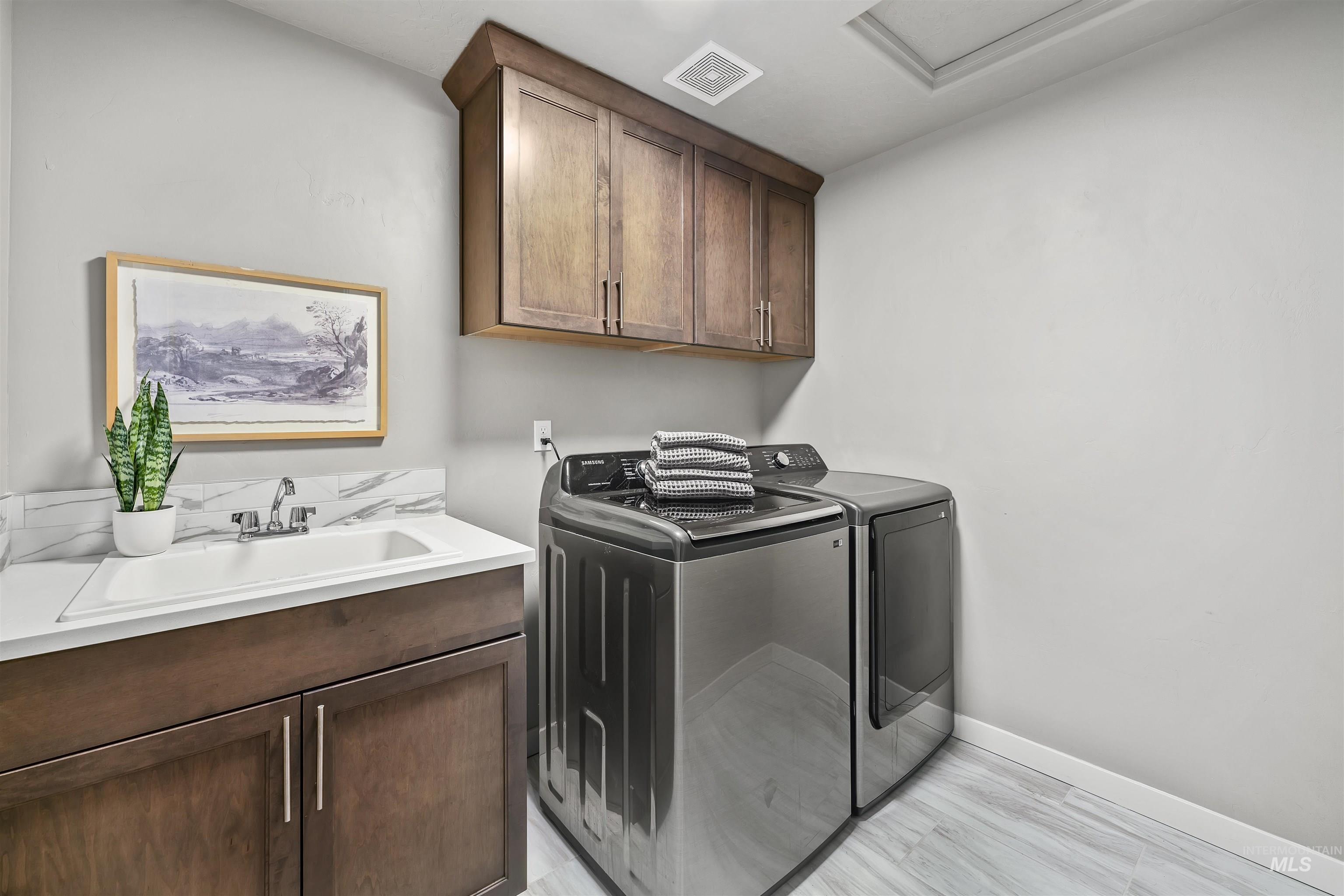 10775 W Royal Fern Court, Star, Idaho 83669, 4 Bedrooms, 4 Bathrooms, Residential For Sale, Price $729,999,MLS 98969041