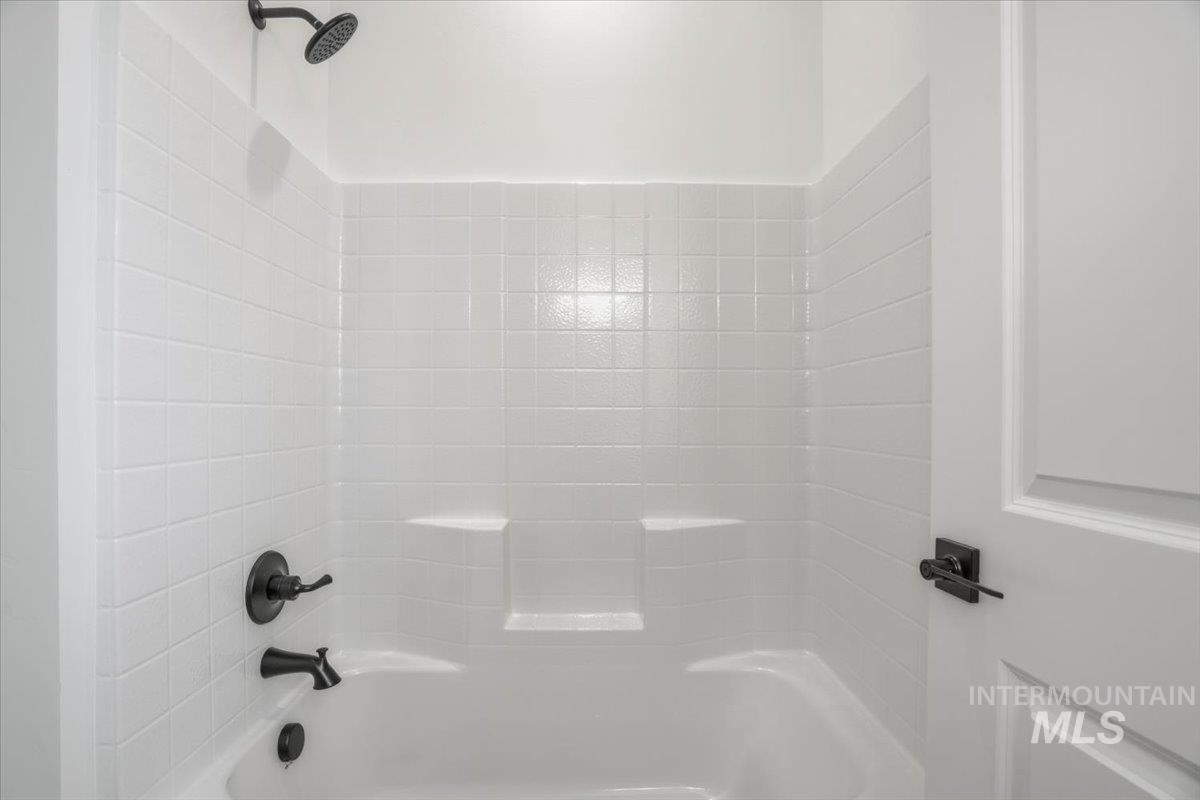 2295 N Ice Fire Ave, Star, Idaho 83669, 4 Bedrooms, 3 Bathrooms, Residential For Sale, Price $574,990,MLS 98969042