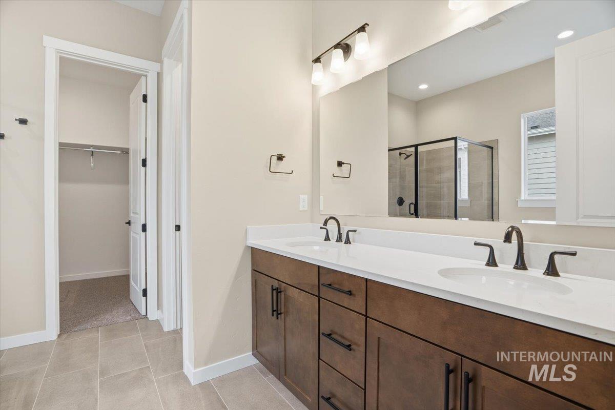 2295 N Ice Fire Ave, Star, Idaho 83669, 4 Bedrooms, 3 Bathrooms, Residential For Sale, Price $574,990,MLS 98969042