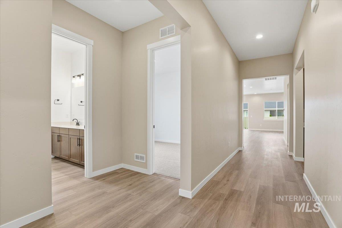 2295 N Ice Fire Ave, Star, Idaho 83669, 4 Bedrooms, 3 Bathrooms, Residential For Sale, Price $574,990,MLS 98969042