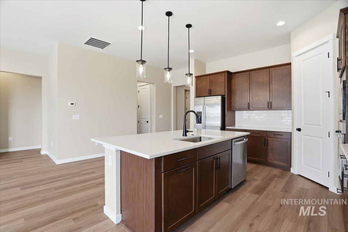 2295 N Ice Fire Ave, Star, Idaho 83669, 4 Bedrooms, 3 Bathrooms, Residential For Sale, Price $574,990,MLS 98969042