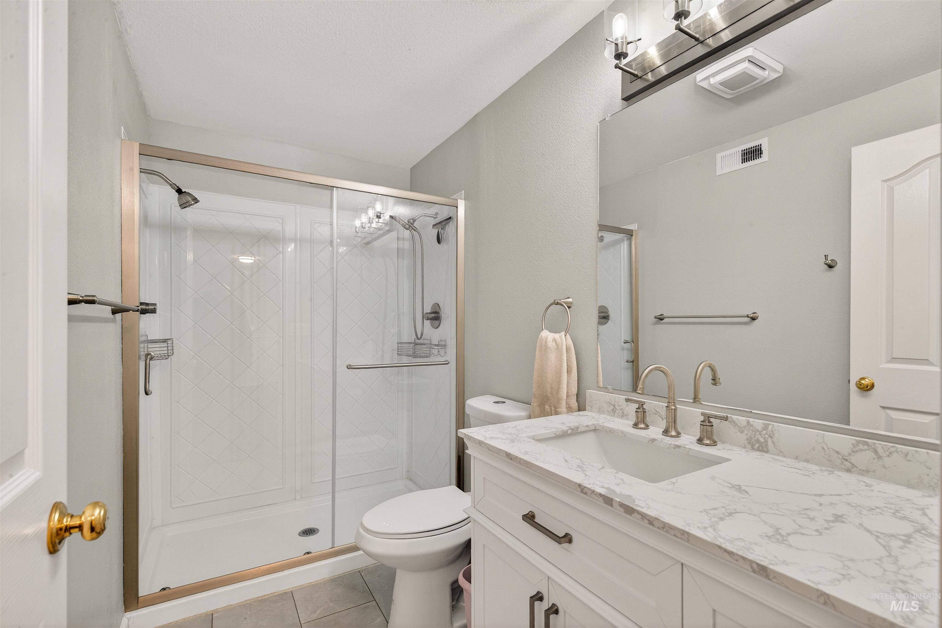 2995 Dove Drive, Clarkston, Washington 99403, 6 Bedrooms, 3 Bathrooms, Residential For Sale, Price $535,000,MLS 98969044