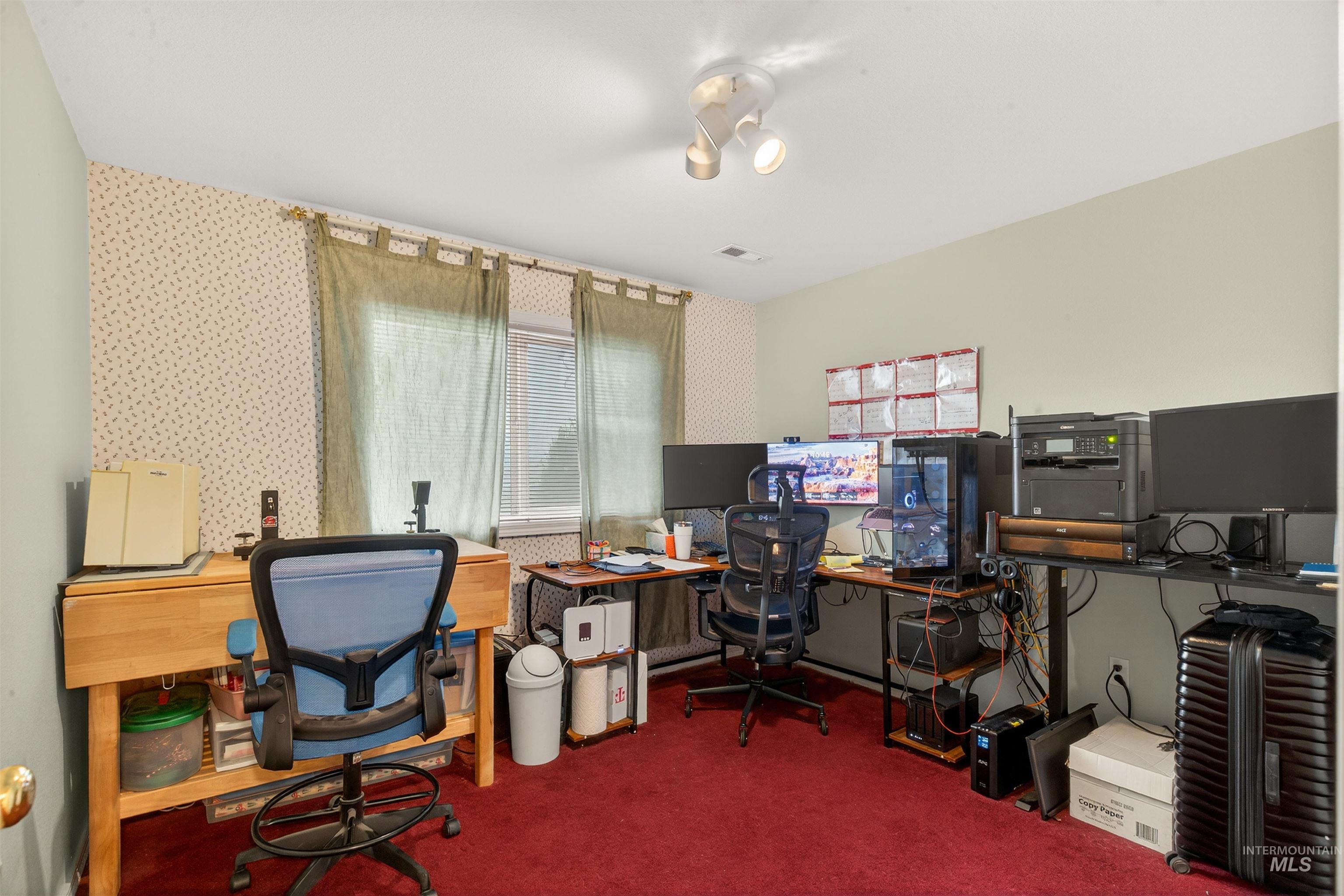 2995 Dove Drive, Clarkston, Washington 99403, 6 Bedrooms, 3 Bathrooms, Residential For Sale, Price $535,000,MLS 98969044