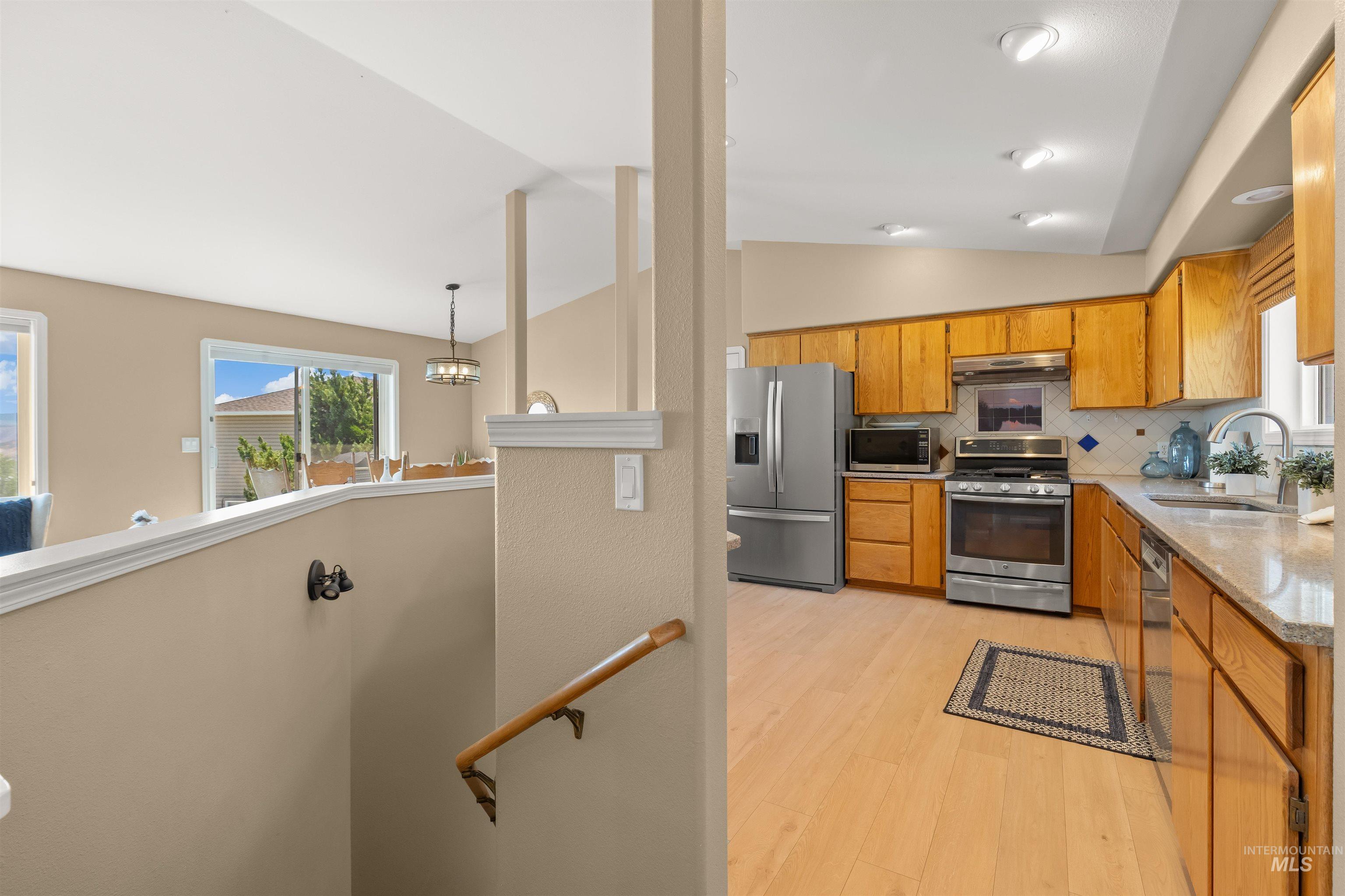 2995 Dove Drive, Clarkston, Washington 99403, 6 Bedrooms, 3 Bathrooms, Residential For Sale, Price $530,000, 98969044