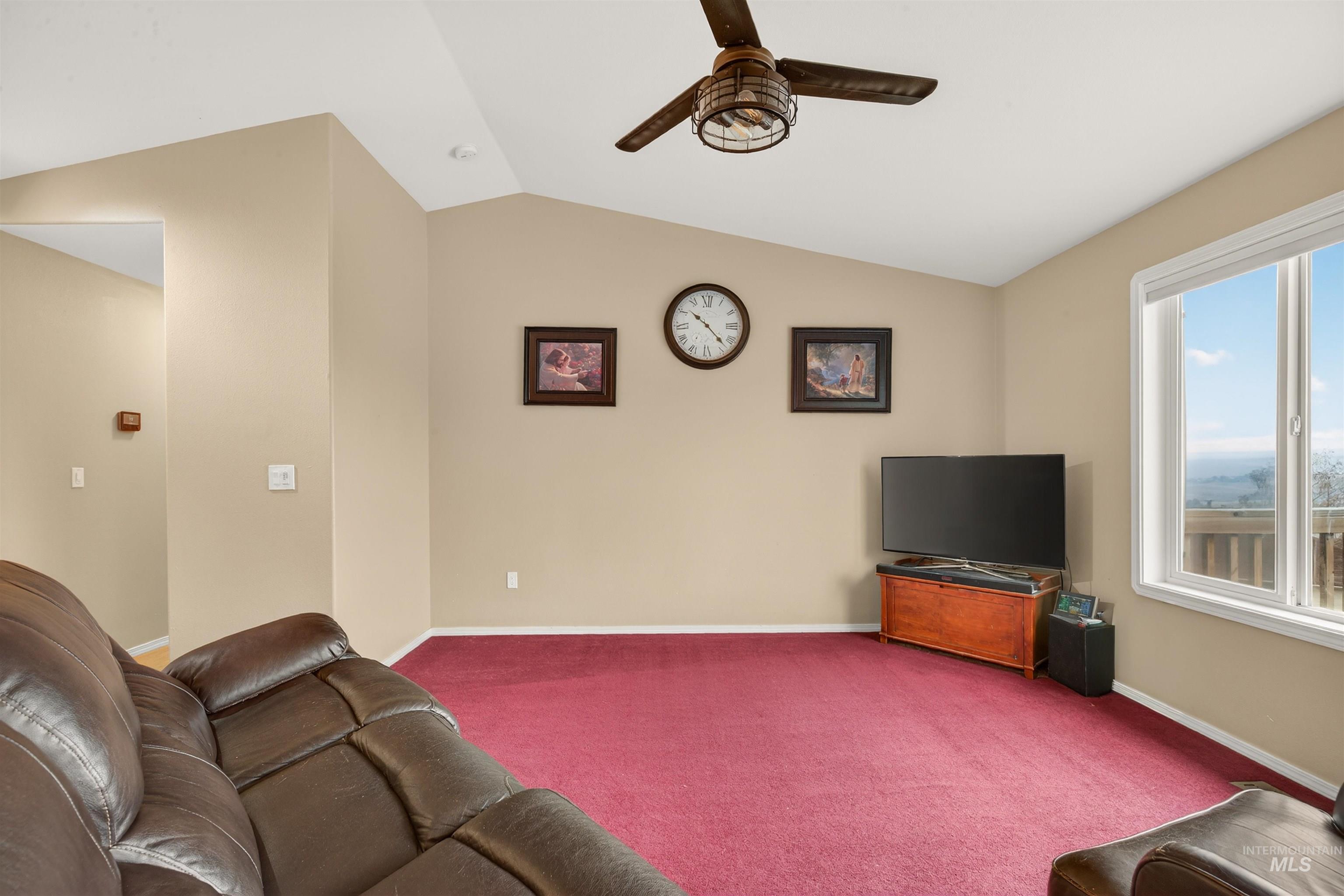 2995 Dove Drive, Clarkston, Washington 99403, 6 Bedrooms, 3 Bathrooms, Residential For Sale, Price $535,000,MLS 98969044