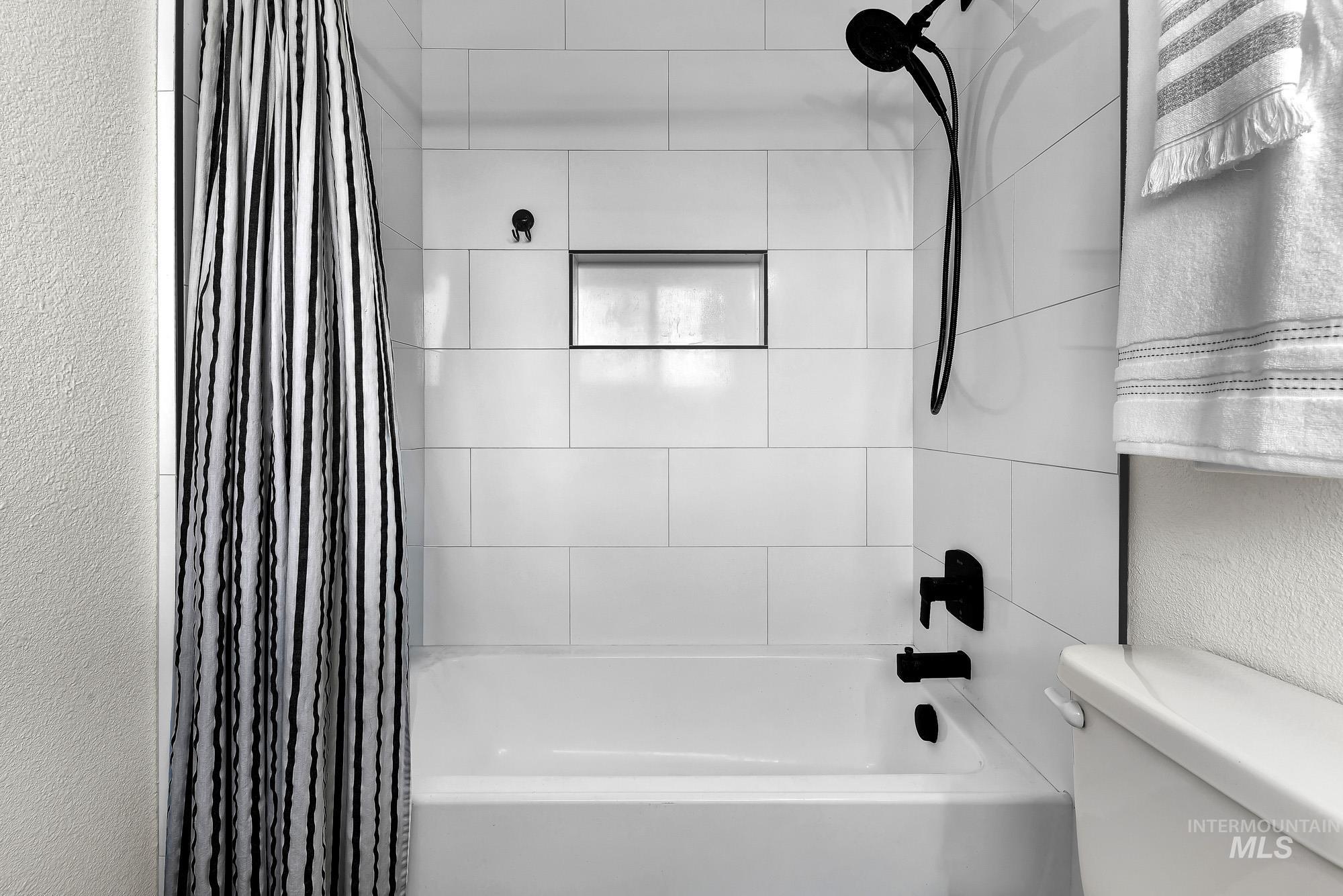 22996 Blessinger Rd, Star, Idaho 83669, 4 Bedrooms, 3 Bathrooms, Residential For Sale, Price $682,000,MLS 98969045