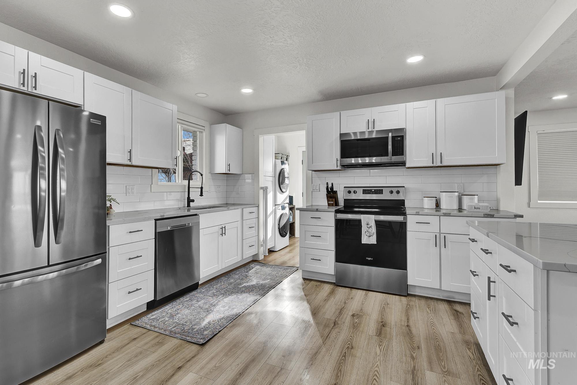 22996 Blessinger Rd, Star, Idaho 83669, 4 Bedrooms, 3 Bathrooms, Residential For Sale, Price $682,000,MLS 98969045