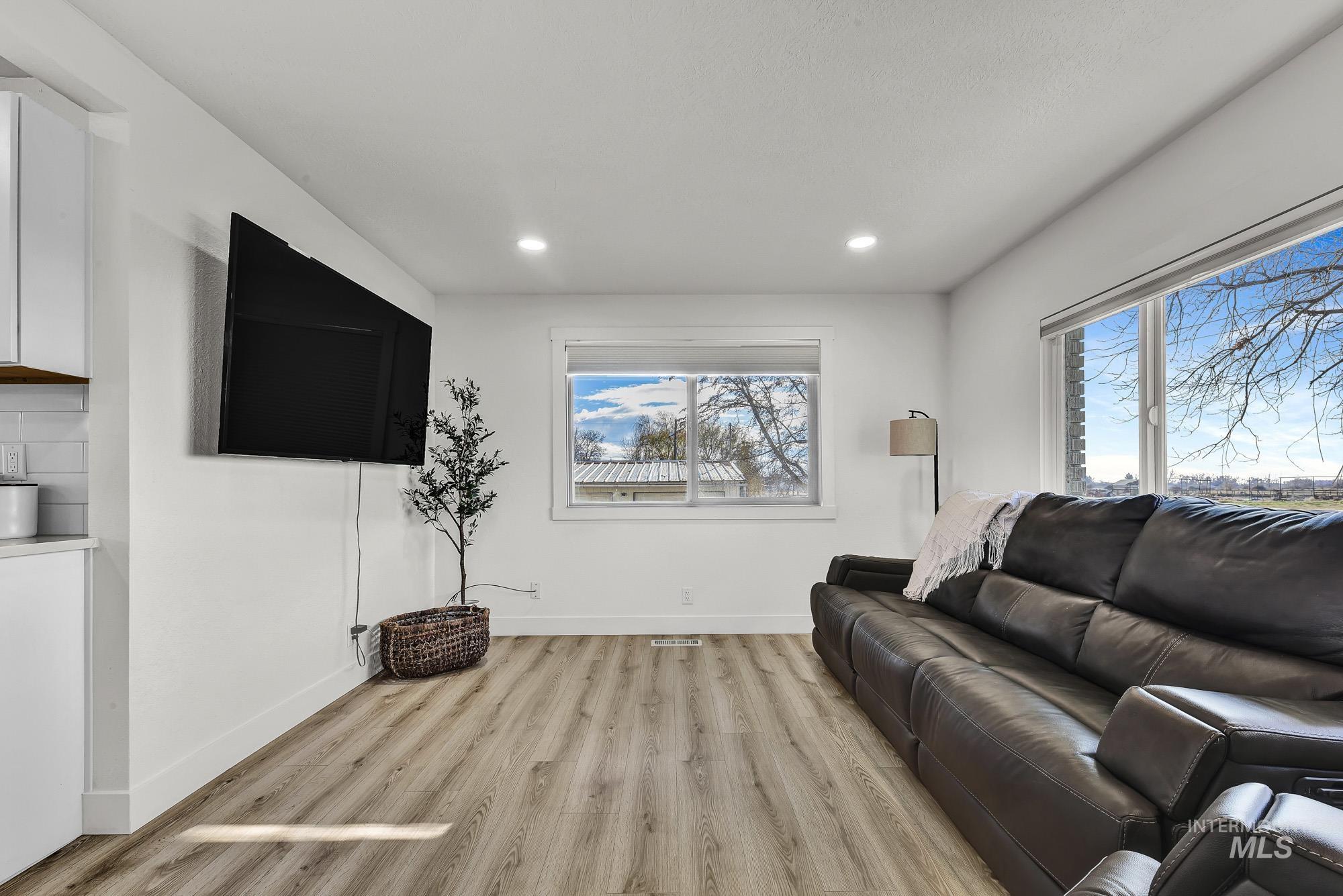 22996 Blessinger Rd, Star, Idaho 83669, 4 Bedrooms, 3 Bathrooms, Residential For Sale, Price $682,000,MLS 98969045