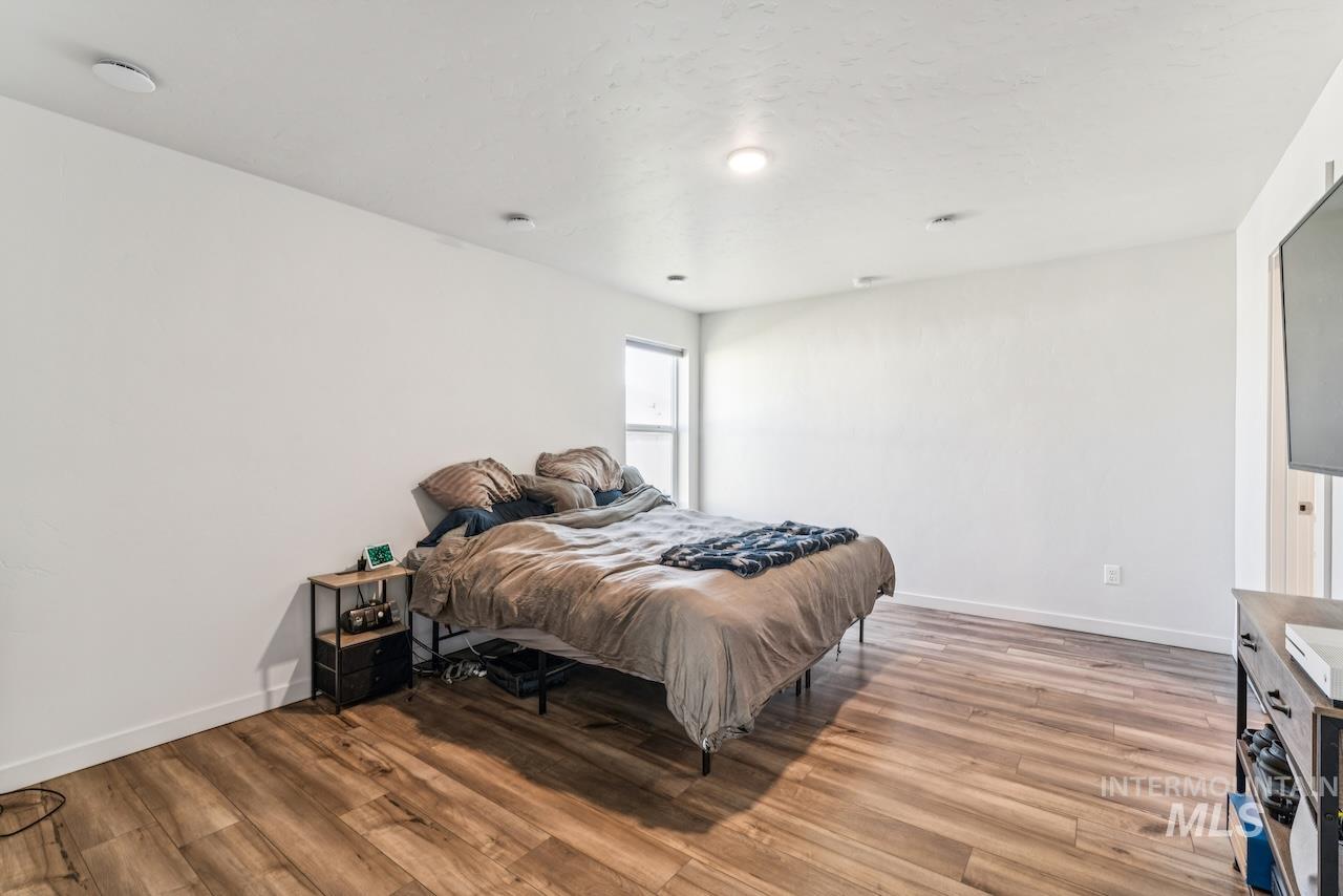 2814 S Mossy Forest Ave, Nampa, Idaho 83686, 4 Bedrooms, 2 Bathrooms, Residential For Sale, Price $399,800,MLS 98969046