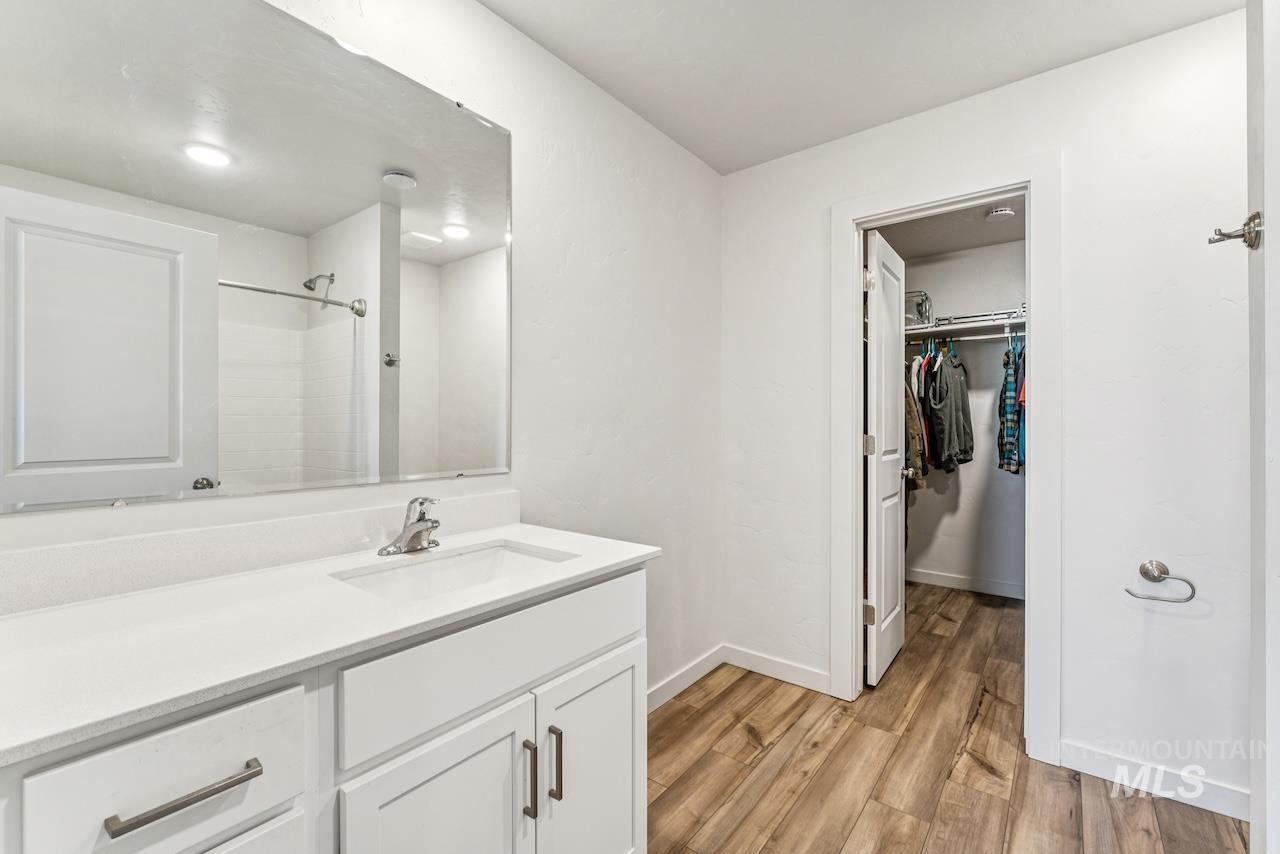 2814 S Mossy Forest Ave, Nampa, Idaho 83686, 4 Bedrooms, 2 Bathrooms, Residential For Sale, Price $399,800,MLS 98969046